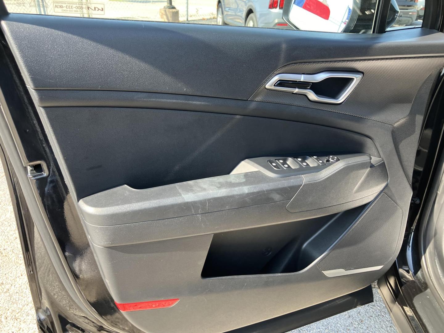 2023 Black /Black Kia Sportage LX FWD (KNDPU3AF7P7) with an 2.5L V6 DOHC 24V engine, 8A transmission, located at 1842 Wirt Road, Houston, TX, 77055, (713) 973-3903, 29.805330, -95.484787 - Photo#9