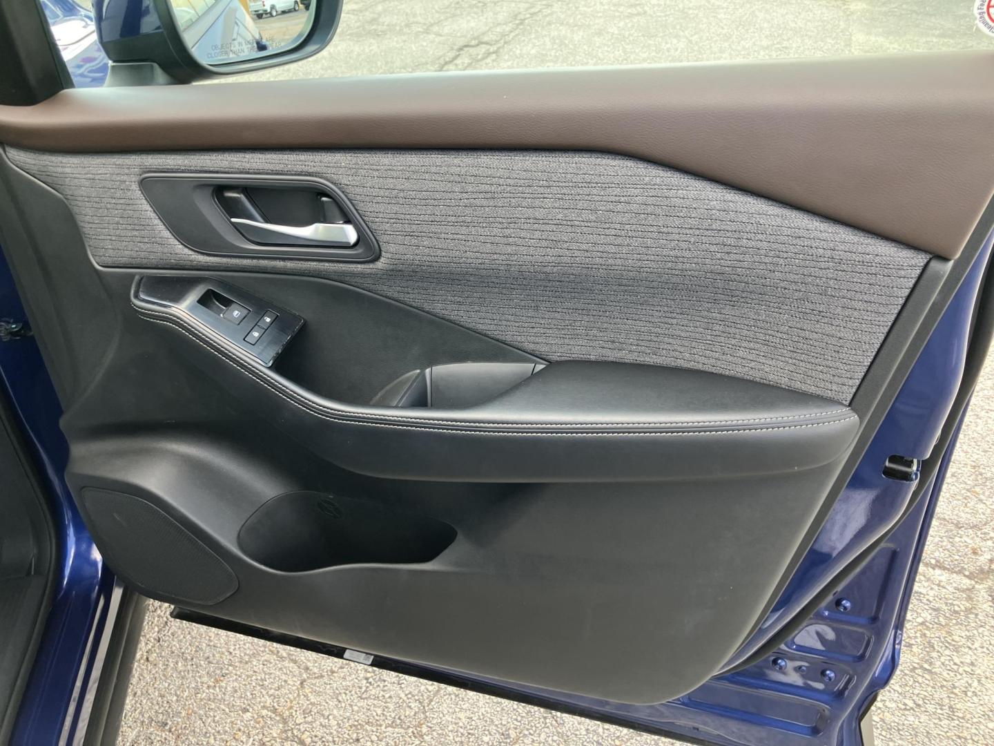 2023 BLUE /Black Nissan Rogue SV (5N1BT3BA0PC) with an 2.5L L4 DOHC 16V engine, CVT transmission, located at 1842 Wirt Road, Houston, TX, 77055, (713) 973-3903, 29.805330, -95.484787 - Photo#13