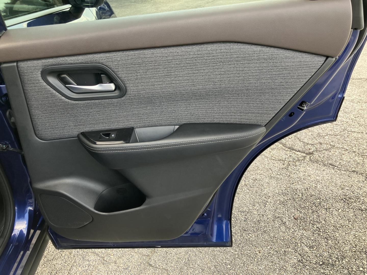 2023 BLUE /Black Nissan Rogue SV (5N1BT3BA0PC) with an 2.5L L4 DOHC 16V engine, CVT transmission, located at 1842 Wirt Road, Houston, TX, 77055, (713) 973-3903, 29.805330, -95.484787 - Photo#15