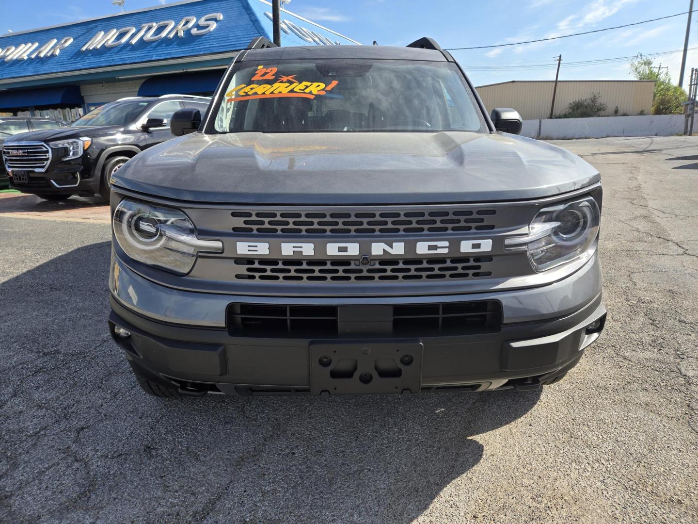 2022 Gray /brown Ford Bronco Sport Badlands (3FMCR9D99NR) with an 2.0L L4 DOHC 16V engine, 8A transmission, located at 1842 Wirt Road, Houston, TX, 77055, (713) 973-3903, 29.805330, -95.484787 - Photo#7
