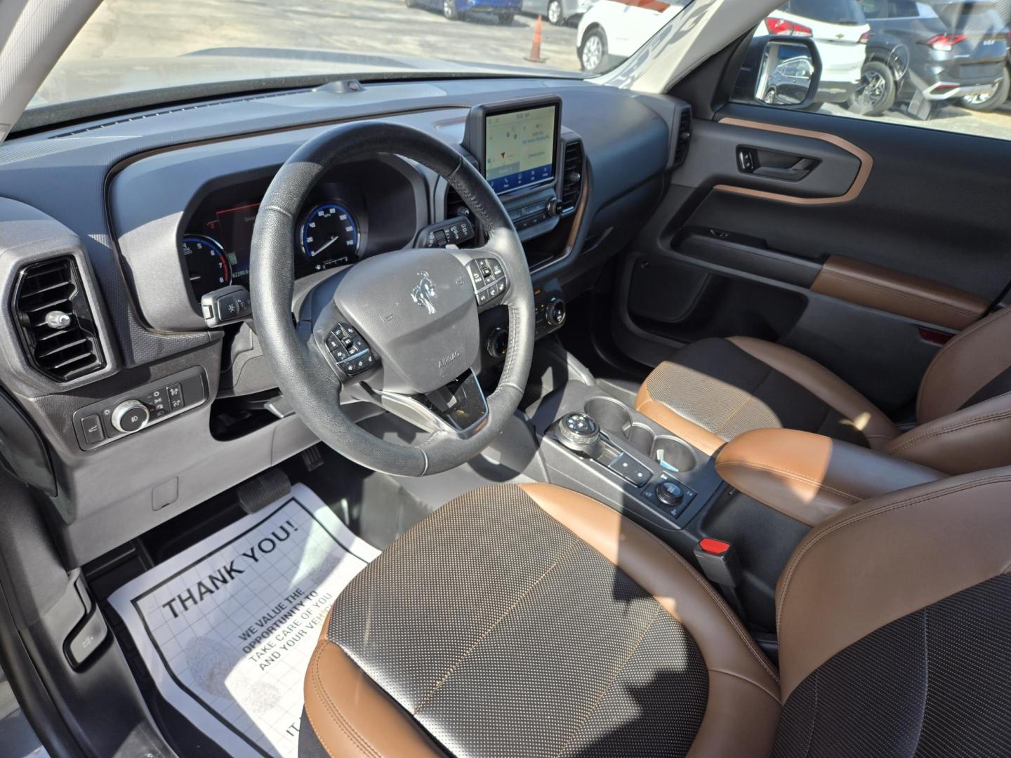 2022 Gray /brown Ford Bronco Sport Badlands (3FMCR9D99NR) with an 2.0L L4 DOHC 16V engine, 8A transmission, located at 1842 Wirt Road, Houston, TX, 77055, (713) 973-3903, 29.805330, -95.484787 - Photo#8