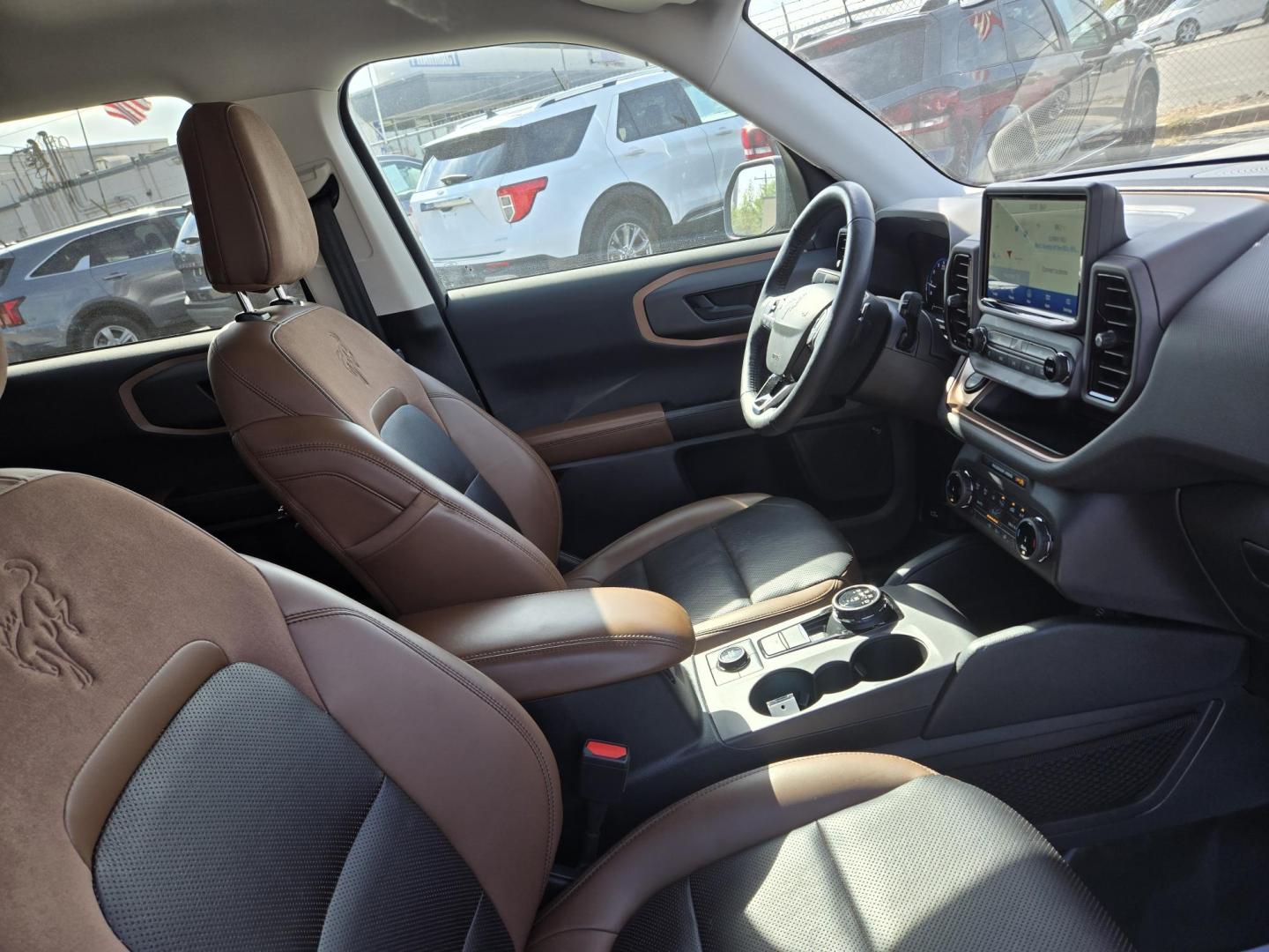 2022 Gray /brown Ford Bronco Sport Badlands (3FMCR9D99NR) with an 2.0L L4 DOHC 16V engine, 8A transmission, located at 1842 Wirt Road, Houston, TX, 77055, (713) 973-3903, 29.805330, -95.484787 - Photo#12