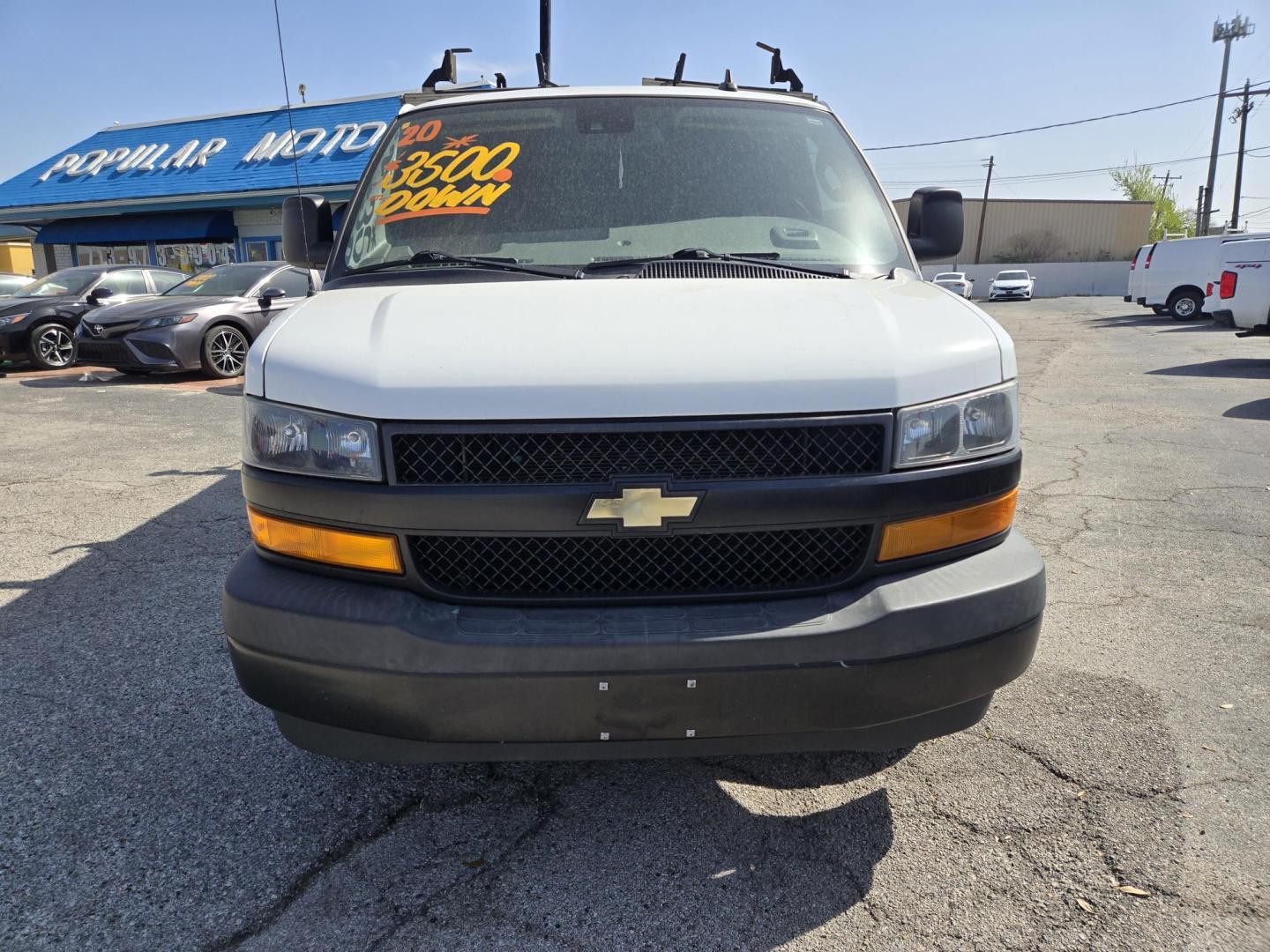 2020 White Chevrolet Express 2500 Cargo (1GCWGAFP7L1) with an 4.3L V6 engine, 6A transmission, located at 1842 Wirt Road, Houston, TX, 77055, (713) 973-3903, 29.805330, -95.484787 - Photo#7