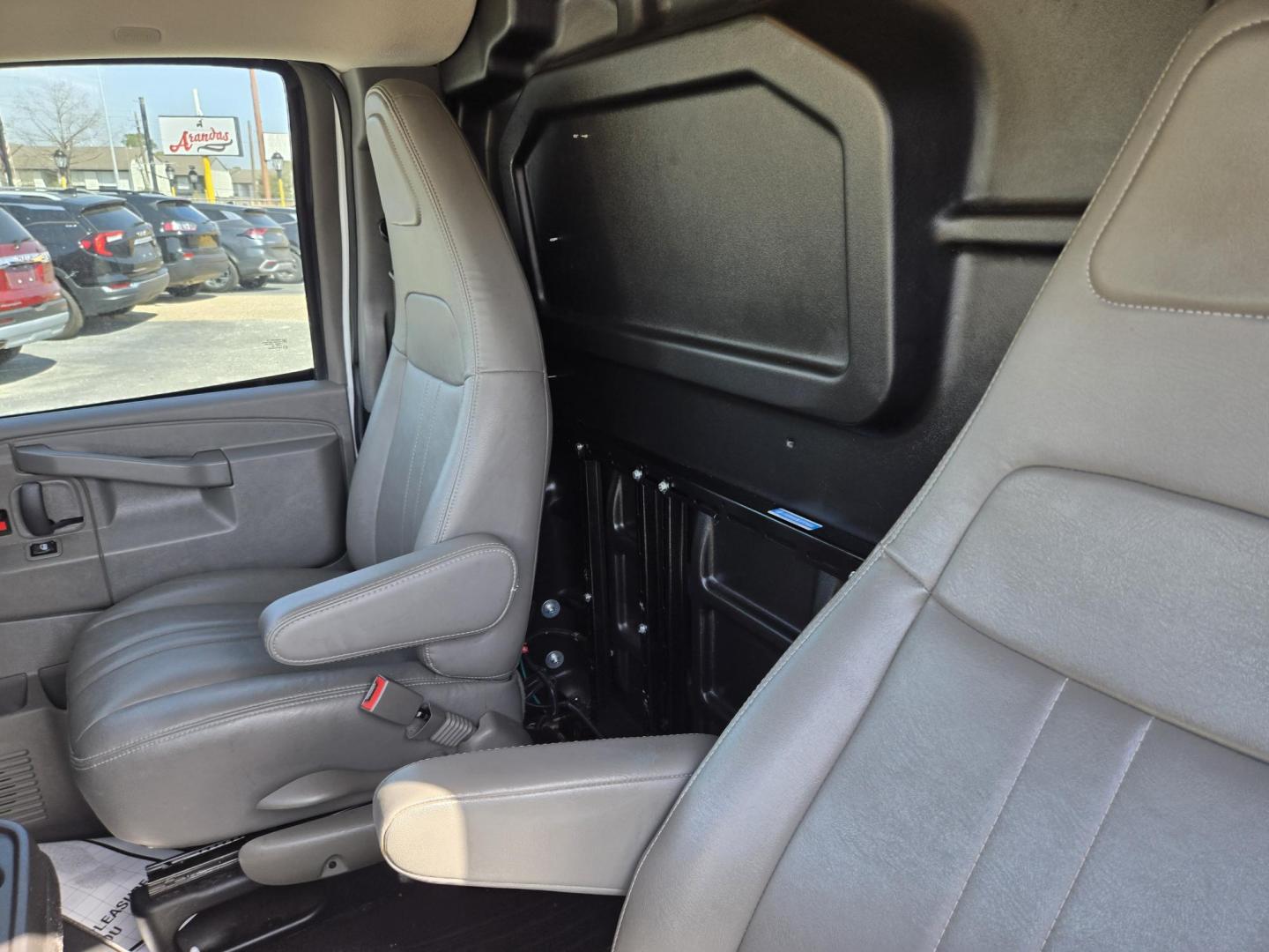 2020 White Chevrolet Express 2500 Cargo (1GCWGAFP7L1) with an 4.3L V6 engine, 6A transmission, located at 1842 Wirt Road, Houston, TX, 77055, (713) 973-3903, 29.805330, -95.484787 - Photo#10