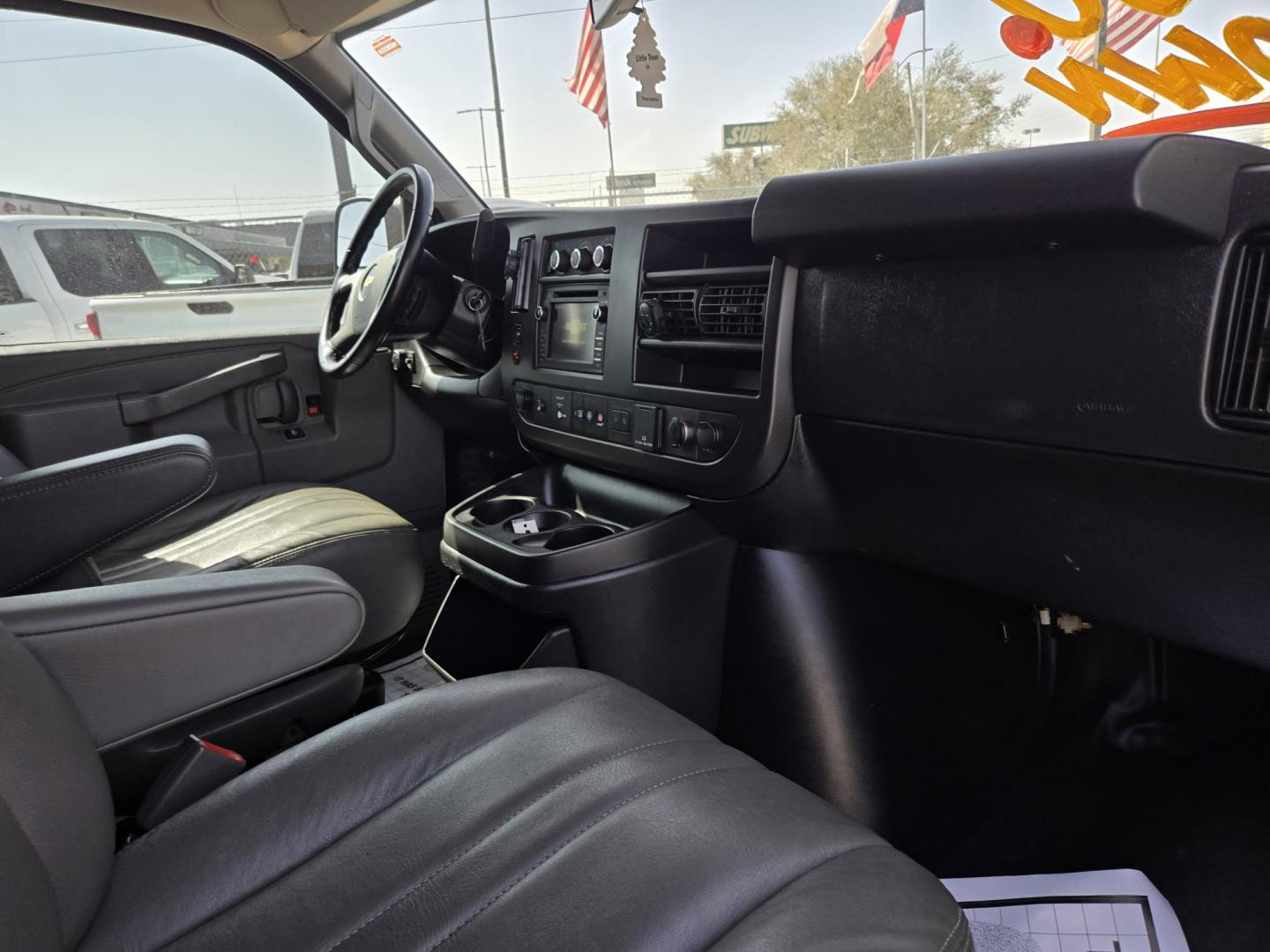 2020 White Chevrolet Express 2500 Cargo (1GCWGAFP7L1) with an 4.3L V6 engine, 6A transmission, located at 1842 Wirt Road, Houston, TX, 77055, (713) 973-3903, 29.805330, -95.484787 - Photo#16