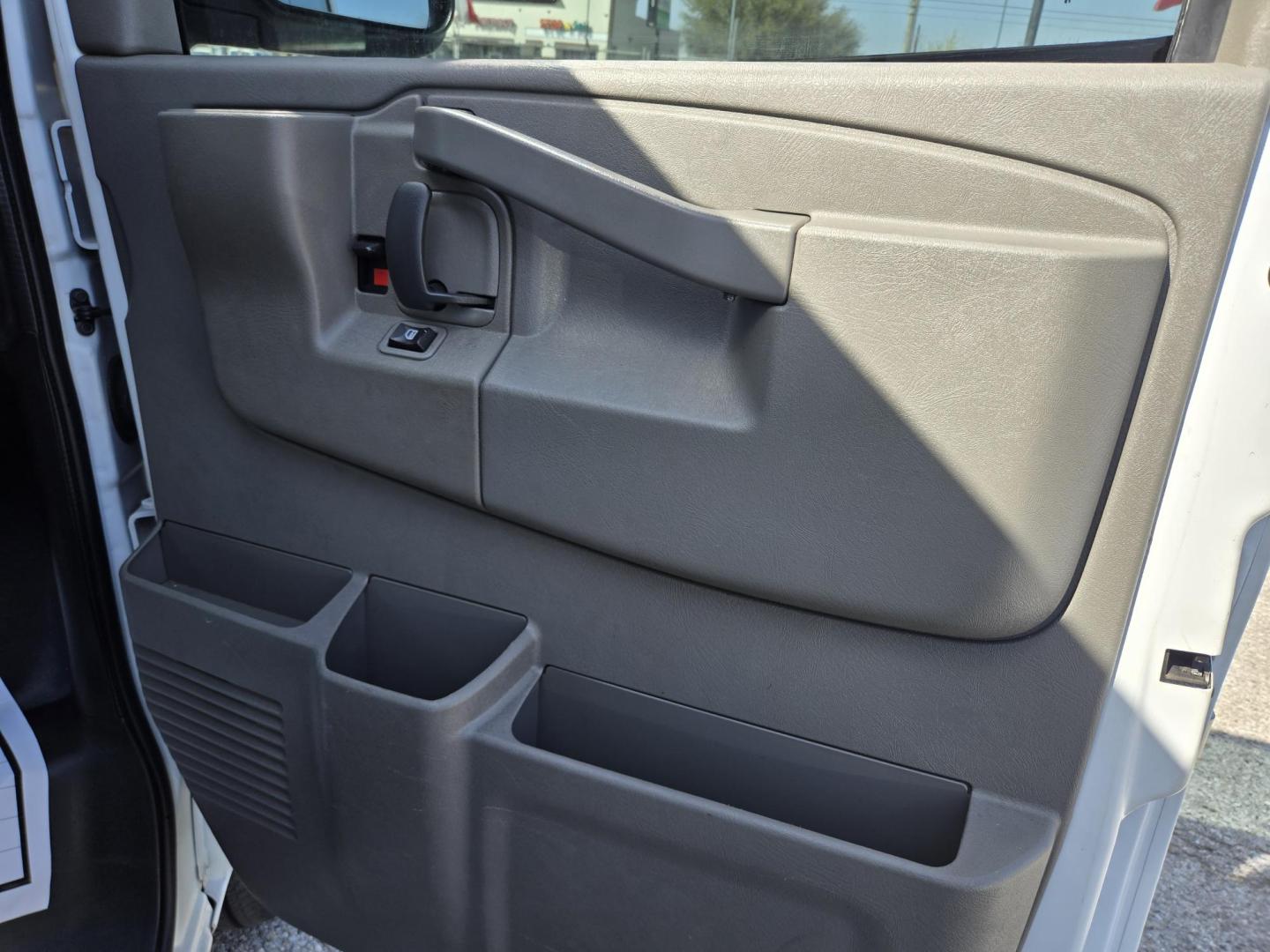 2020 White Chevrolet Express 2500 Cargo (1GCWGAFP7L1) with an 4.3L V6 engine, 6A transmission, located at 1842 Wirt Road, Houston, TX, 77055, (713) 973-3903, 29.805330, -95.484787 - Photo#17