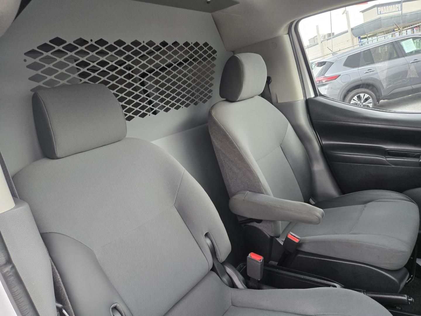 2021 White Nissan NV200 S (3N6CM0KN9MK) with an 2.0L L4 DOHC 16V engine, CVT transmission, located at 1842 Wirt Road, Houston, TX, 77055, (713) 973-3903, 29.805330, -95.484787 - Photo#16