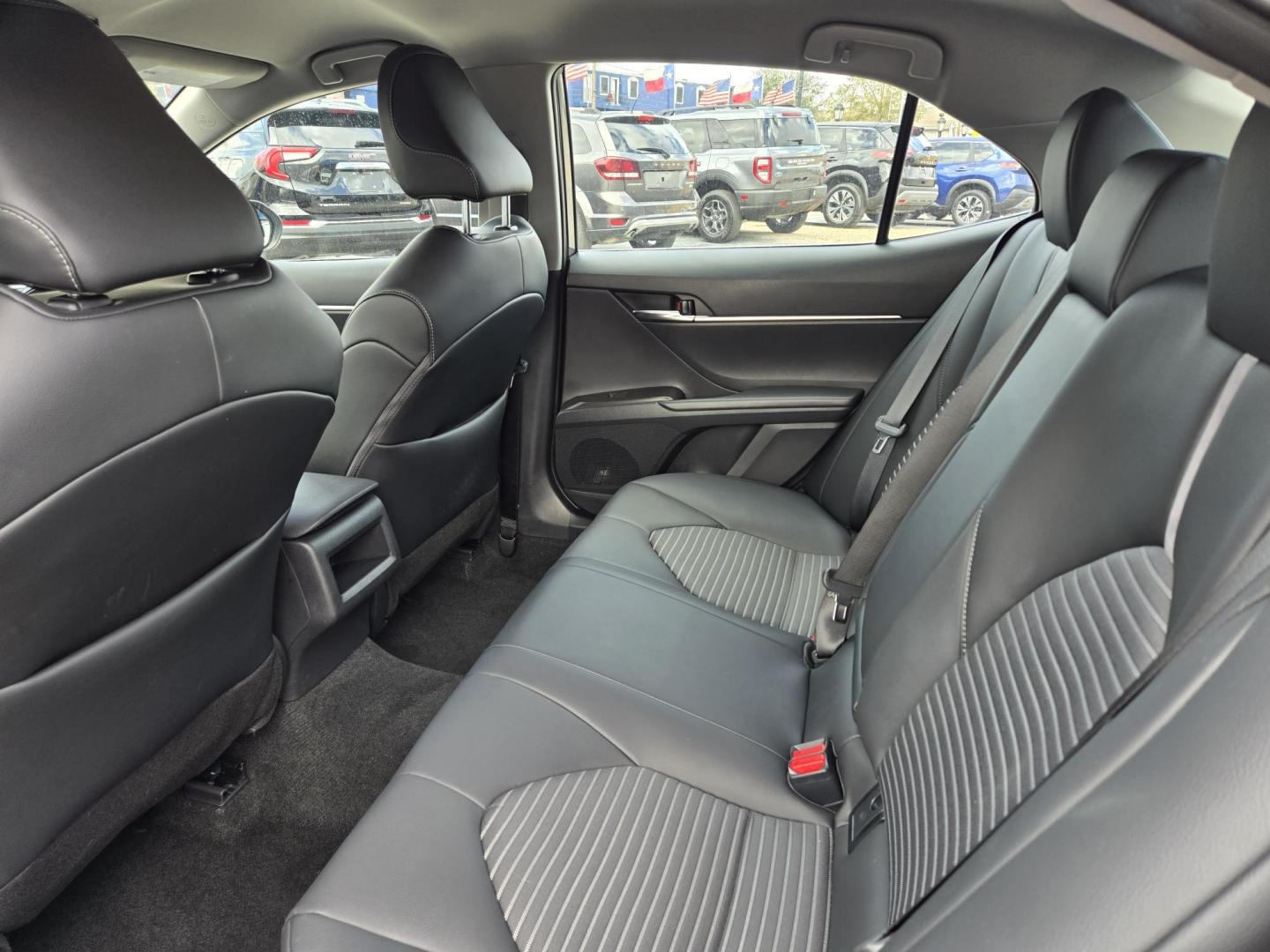 2024 Gray /Black Toyota Camry SE (4T1G11AK7RU) with an 2.5L L4 DOHC 16V engine, 8A transmission, located at 1842 Wirt Road, Houston, TX, 77055, (713) 973-3903, 29.805330, -95.484787 - Photo#10