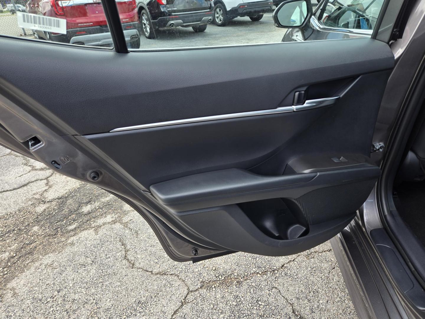 2024 Gray /Black Toyota Camry SE (4T1G11AK7RU) with an 2.5L L4 DOHC 16V engine, 8A transmission, located at 1842 Wirt Road, Houston, TX, 77055, (713) 973-3903, 29.805330, -95.484787 - Photo#11