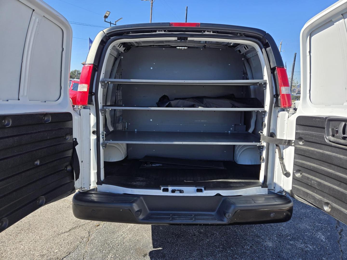 2019 White /Gray Chevrolet Express 2500 Cargo (1GCWGAFG9K1) with an 6.0L V8 OHV 16V FFV engine, 6A transmission, located at 1842 Wirt Road, Houston, TX, 77055, (713) 973-3903, 29.805330, -95.484787 - Photo#13