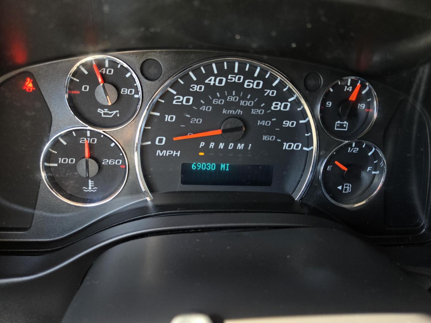 2019 White /Gray Chevrolet Express 2500 Cargo (1GCWGAFG9K1) with an 6.0L V8 OHV 16V FFV engine, 6A transmission, located at 1842 Wirt Road, Houston, TX, 77055, (713) 973-3903, 29.805330, -95.484787 - Photo#14