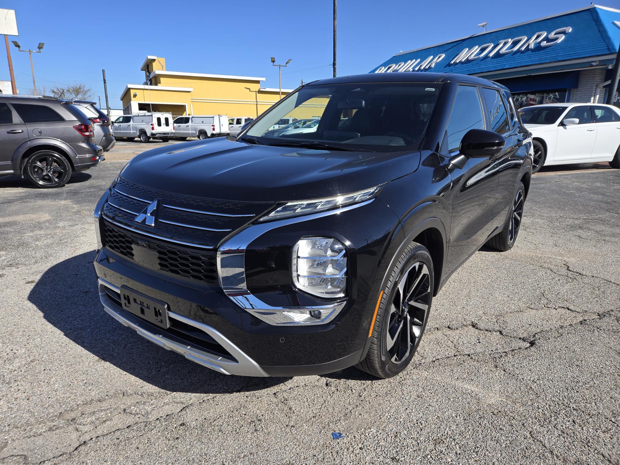 photo of 2024 Mitsubishi Outlander SE 2WD