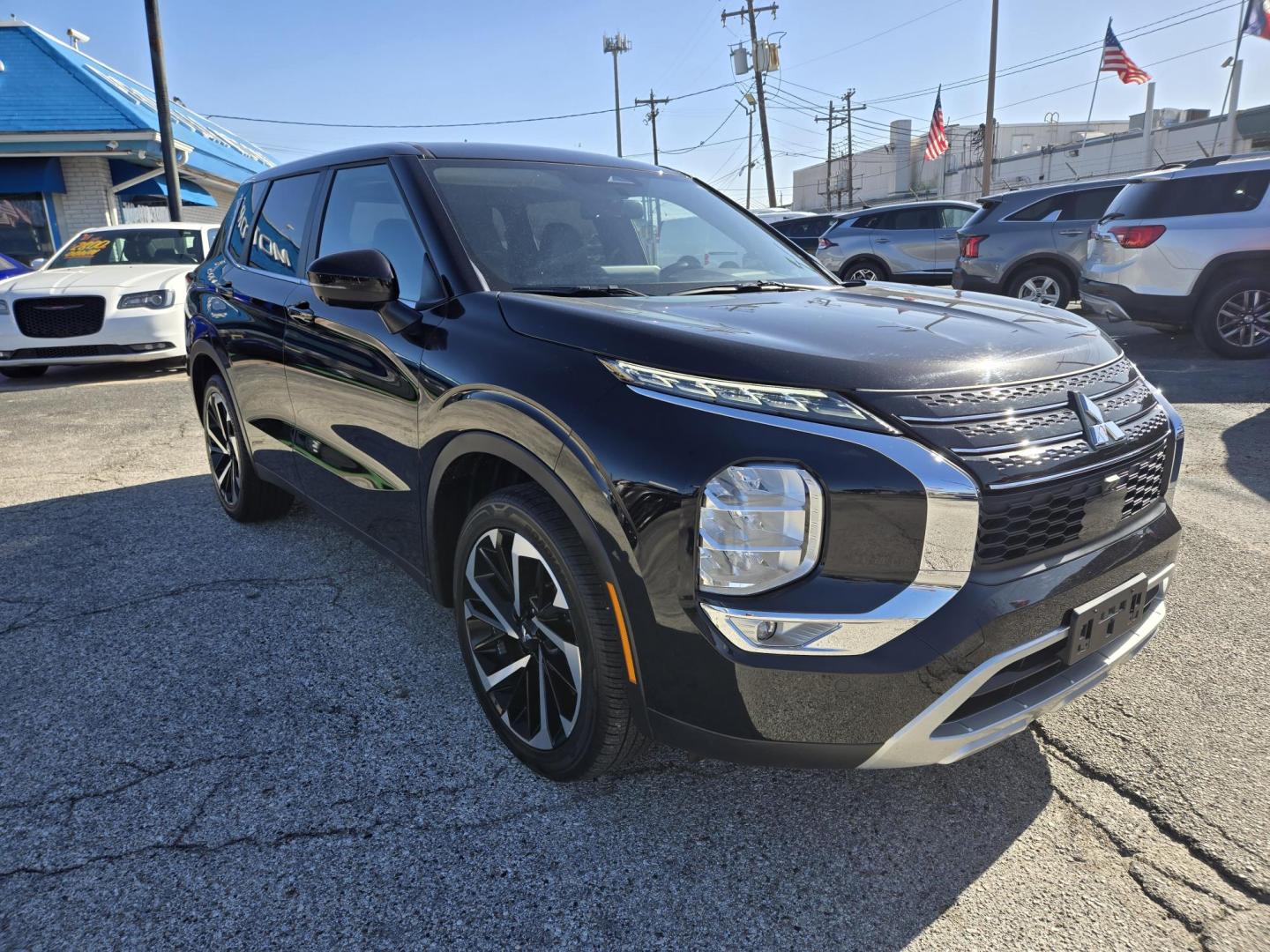 2024 Black /Black Mitsubishi Outlander SE 2WD (JA4J3VA88RZ) with an 2.4L L4 DOHC 16V engine, CVT transmission, located at 1842 Wirt Road, Houston, TX, 77055, (713) 973-3903, 29.805330, -95.484787 - Photo#6