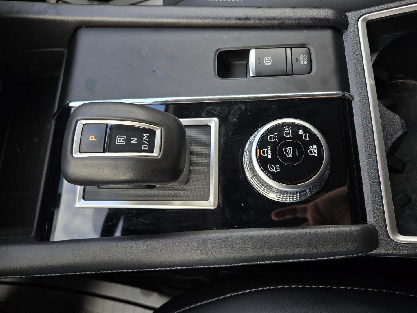 2024 Gray /Gray Mitsubishi Outlander SE 4WD (JA4J4VA84RZ) with an 2.4L L4 DOHC 16V engine, CVT transmission, located at 1842 Wirt Road, Houston, TX, 77055, (713) 973-3903, 29.805330, -95.484787 - Photo#20