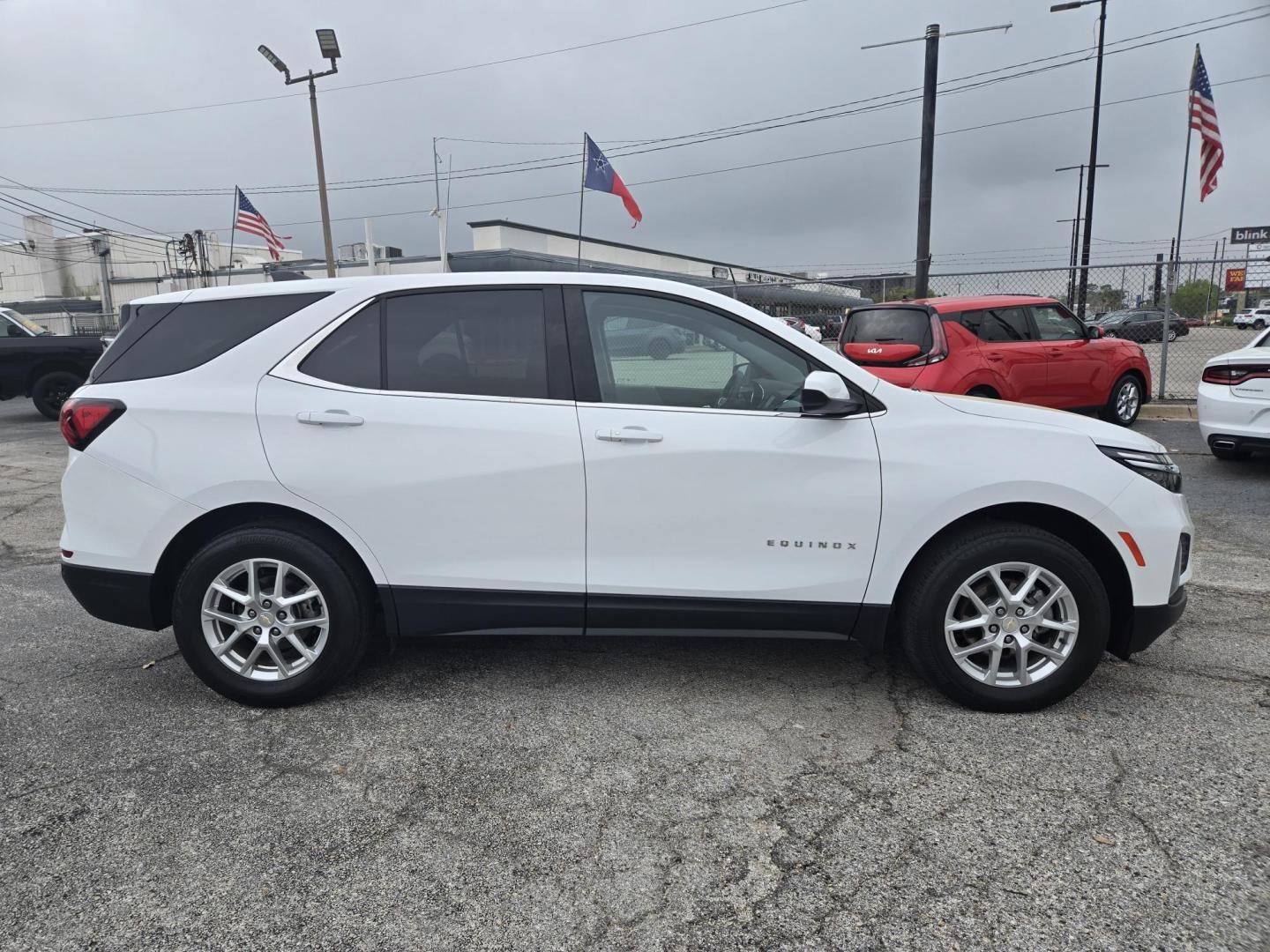 2023 White /Gray Chevrolet Equinox LT Fleet AWD (3GNAXTEG3PL) with an 1.5L L4 DOHC 16V TURBO engine, 6A transmission, located at 1842 Wirt Road, Houston, TX, 77055, (713) 973-3903, 29.805330, -95.484787 - Photo#5