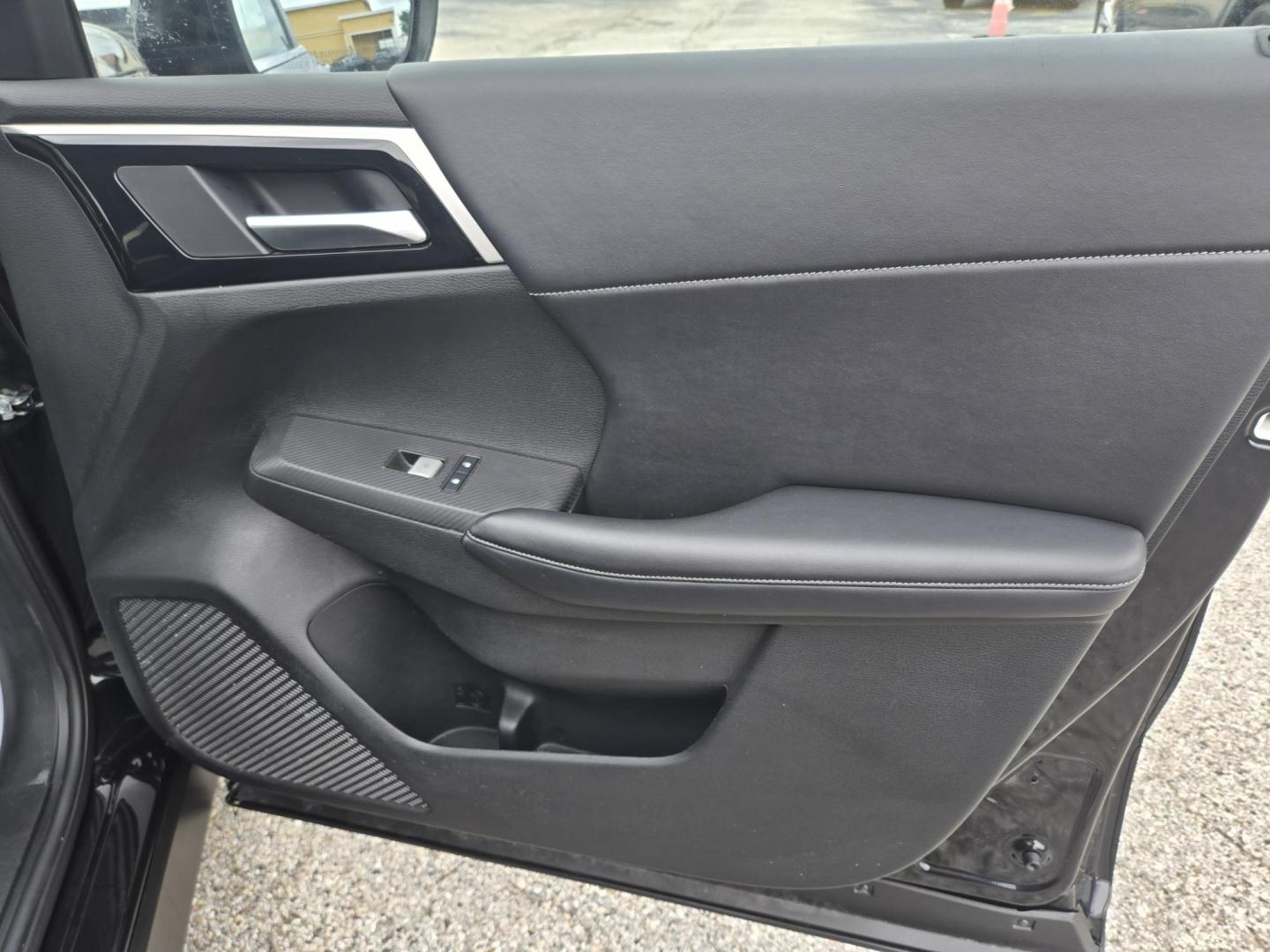 2024 Black Mitsubishi Outlander SE 4WD (JA4J4VA85RZ) with an 2.4L L4 DOHC 16V engine, CVT transmission, located at 1842 Wirt Road, Houston, TX, 77055, (713) 973-3903, 29.805330, -95.484787 - Photo#13