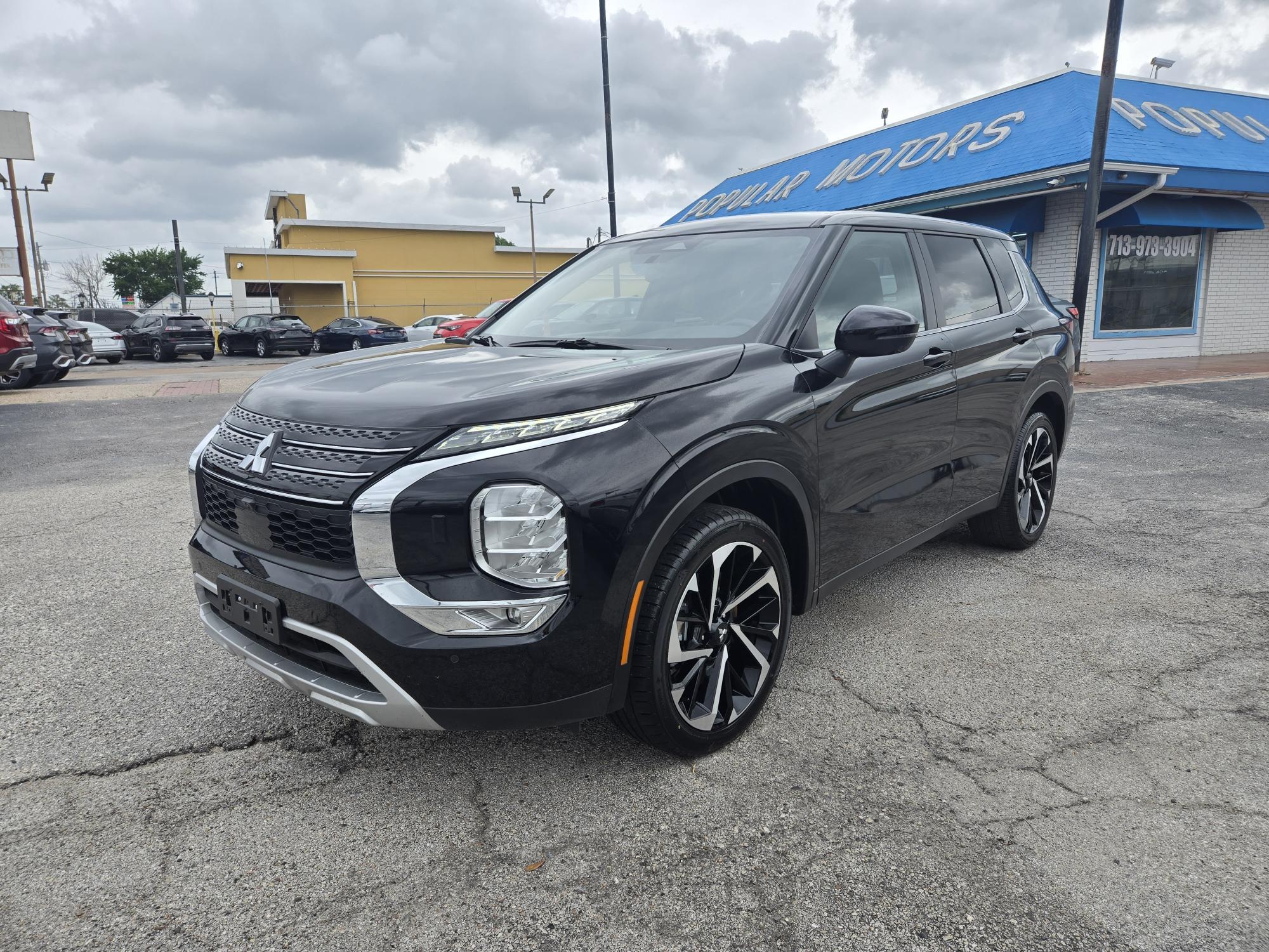 photo of 2024 Mitsubishi Outlander SE 4WD