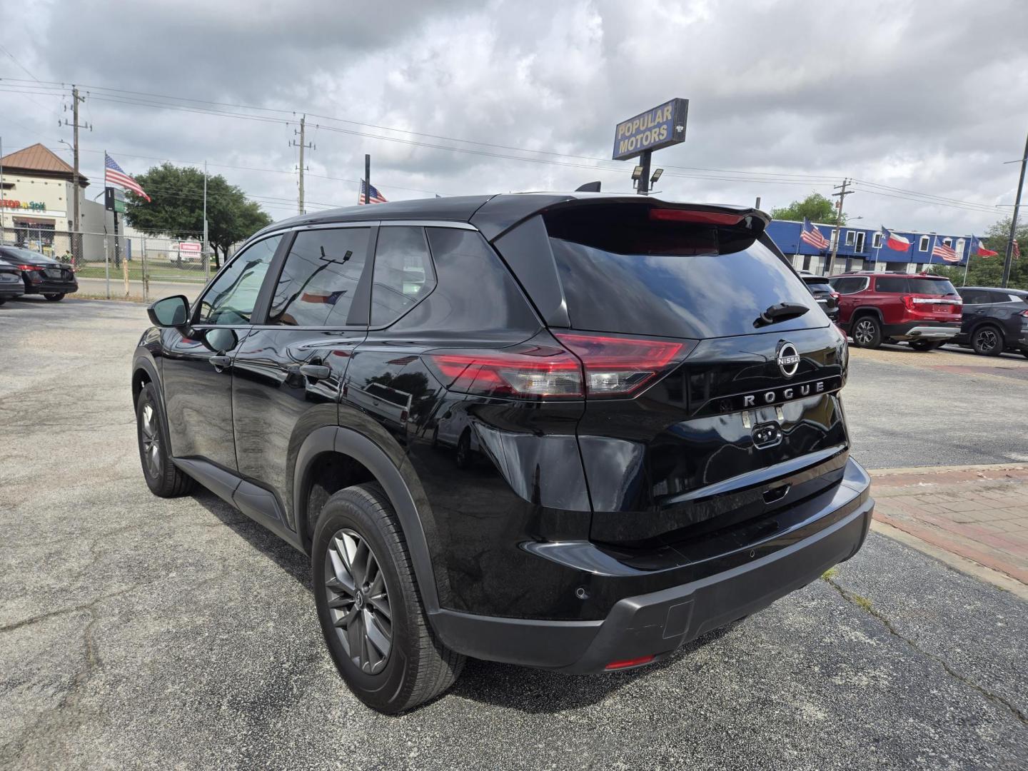 2024 Black Nissan Rogue S (5N1BT3AA2RC) with an 2.5L L4 DOHC 16V engine, CVT transmission, located at 1842 Wirt Road, Houston, TX, 77055, (713) 973-3903, 29.805330, -95.484787 - Photo#2