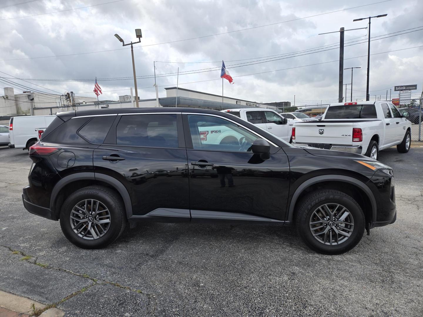 2024 Black Nissan Rogue S (5N1BT3AA2RC) with an 2.5L L4 DOHC 16V engine, CVT transmission, located at 1842 Wirt Road, Houston, TX, 77055, (713) 973-3903, 29.805330, -95.484787 - Photo#5