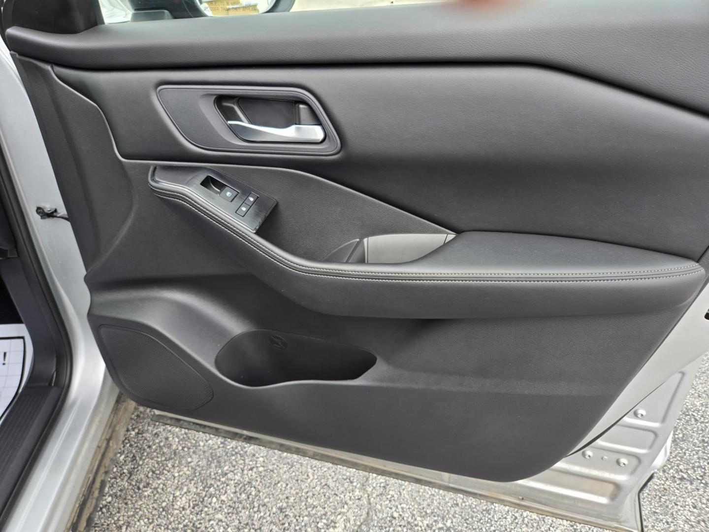 2025 Silver Nissan Rogue SV (5N1BT3BA6SC) with an 2.5L L4 DOHC 16V engine, CVT transmission, located at 1842 Wirt Road, Houston, TX, 77055, (713) 973-3903, 29.805330, -95.484787 - Photo#13
