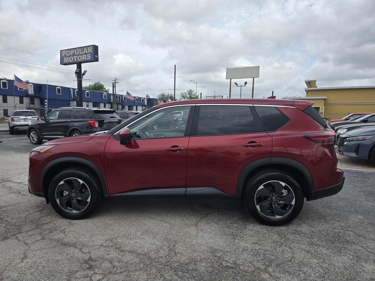 2025 MAROON Nissan Rogue SV AWD (5N1BT3BB5SC) with an 2.5L L4 DOHC 16V engine, CVT transmission, located at 1842 Wirt Road, Houston, TX, 77055, (713) 973-3903, 29.805330, -95.484787 - Photo#1