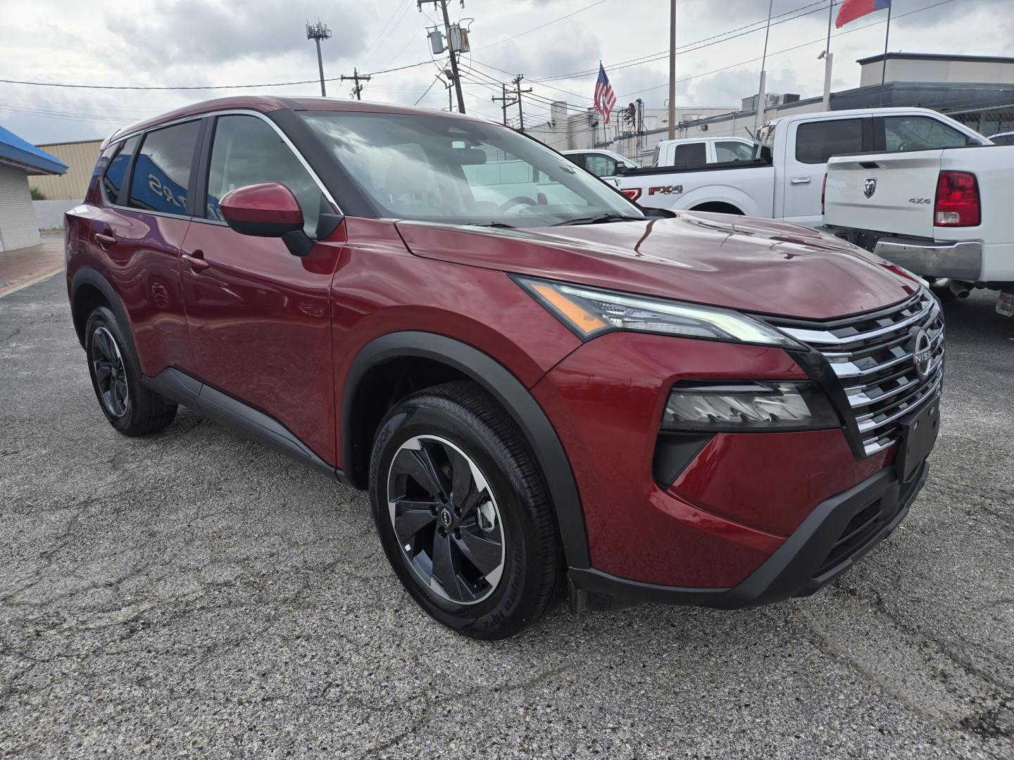 2025 MAROON Nissan Rogue SV AWD (5N1BT3BB5SC) with an 2.5L L4 DOHC 16V engine, CVT transmission, located at 1842 Wirt Road, Houston, TX, 77055, (713) 973-3903, 29.805330, -95.484787 - Photo#6