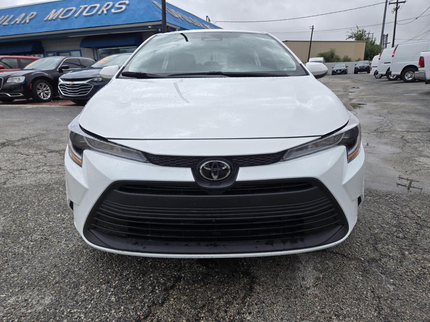 2024 White Toyota Corolla LE (5YFB4MDE3RP) with an 2.0L L4 DOHC 16V engine, CVT transmission, located at 1842 Wirt Road, Houston, TX, 77055, (713) 973-3903, 29.805330, -95.484787 - Photo#7