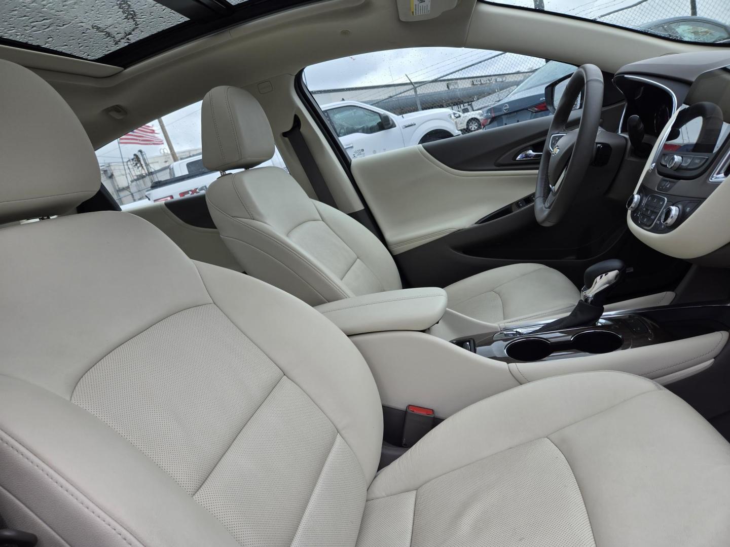 2024 White Chevrolet Malibu 2LT (1G1ZE5ST6RF) with an 1.5L L4 DOHC 16V engine, 6A transmission, located at 1842 Wirt Road, Houston, TX, 77055, (713) 973-3903, 29.805330, -95.484787 - Photo#12