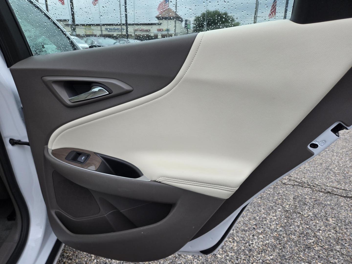 2024 White Chevrolet Malibu 2LT (1G1ZE5ST6RF) with an 1.5L L4 DOHC 16V engine, 6A transmission, located at 1842 Wirt Road, Houston, TX, 77055, (713) 973-3903, 29.805330, -95.484787 - Photo#15