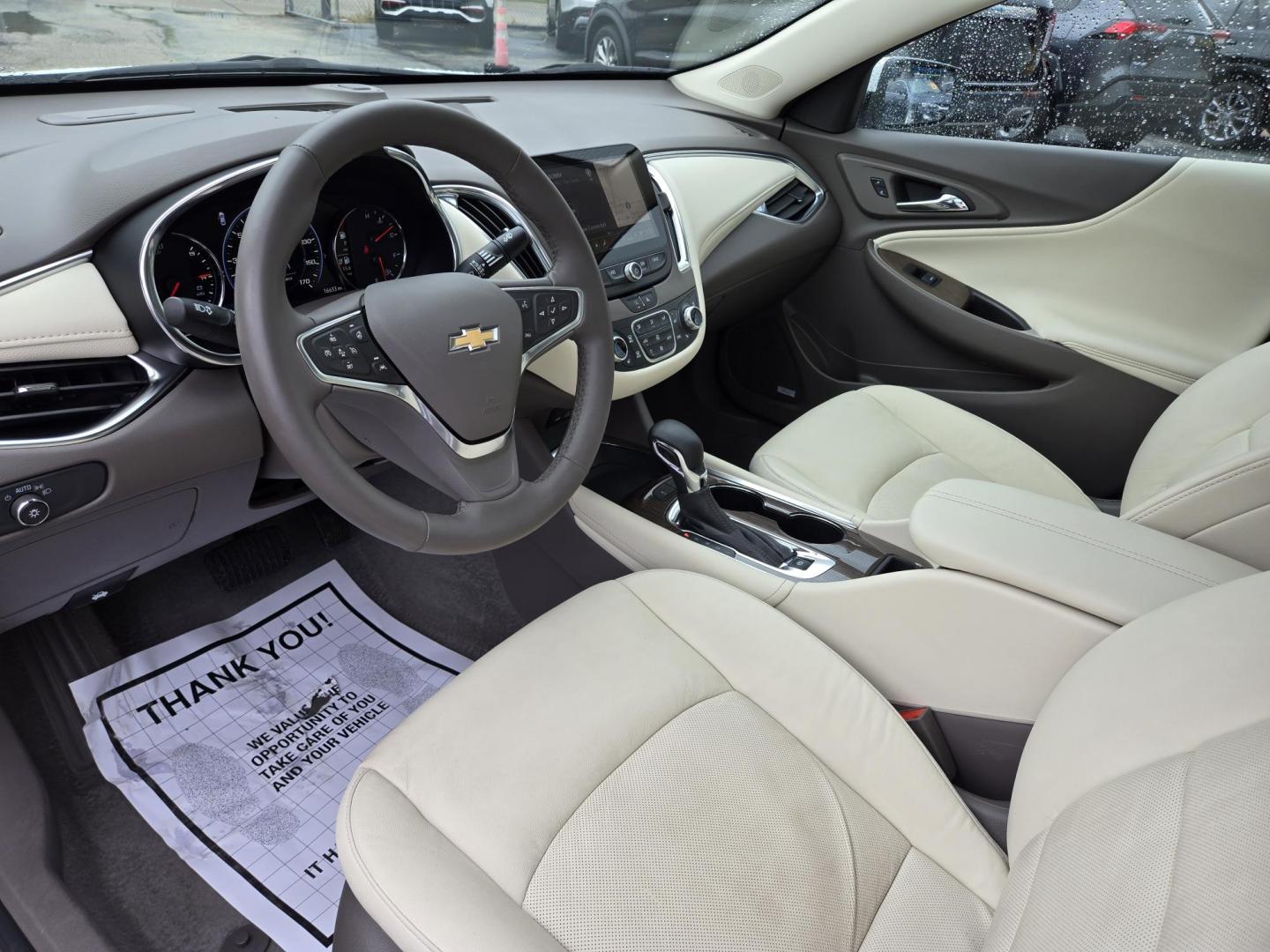 2024 White Chevrolet Malibu 2LT (1G1ZE5ST6RF) with an 1.5L L4 DOHC 16V engine, 6A transmission, located at 1842 Wirt Road, Houston, TX, 77055, (713) 973-3903, 29.805330, -95.484787 - Photo#8