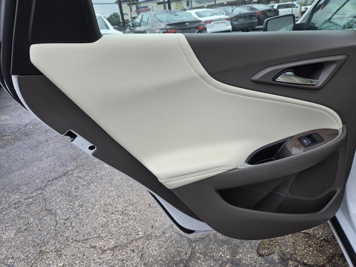 2024 White Chevrolet Malibu 2LT (1G1ZE5ST6RF) with an 1.5L L4 DOHC 16V engine, 6A transmission, located at 1842 Wirt Road, Houston, TX, 77055, (713) 973-3903, 29.805330, -95.484787 - Photo#11