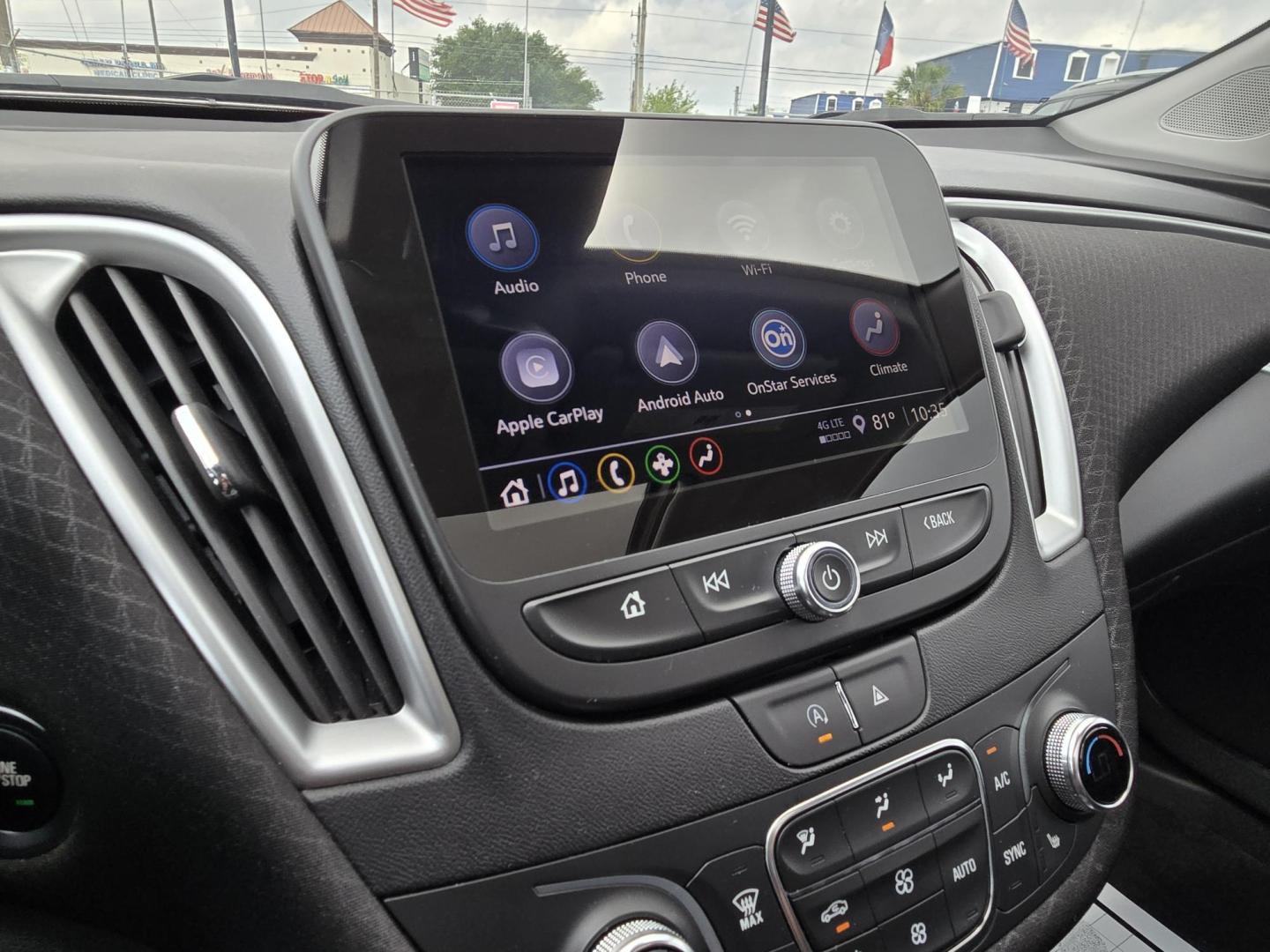 2024 White /Black Chevrolet Malibu 1LT (1G1ZD5ST6RF) with an 1.5L L4 DOHC 16V engine, 6A transmission, located at 1842 Wirt Road, Houston, TX, 77055, (713) 973-3903, 29.805330, -95.484787 - Photo#20