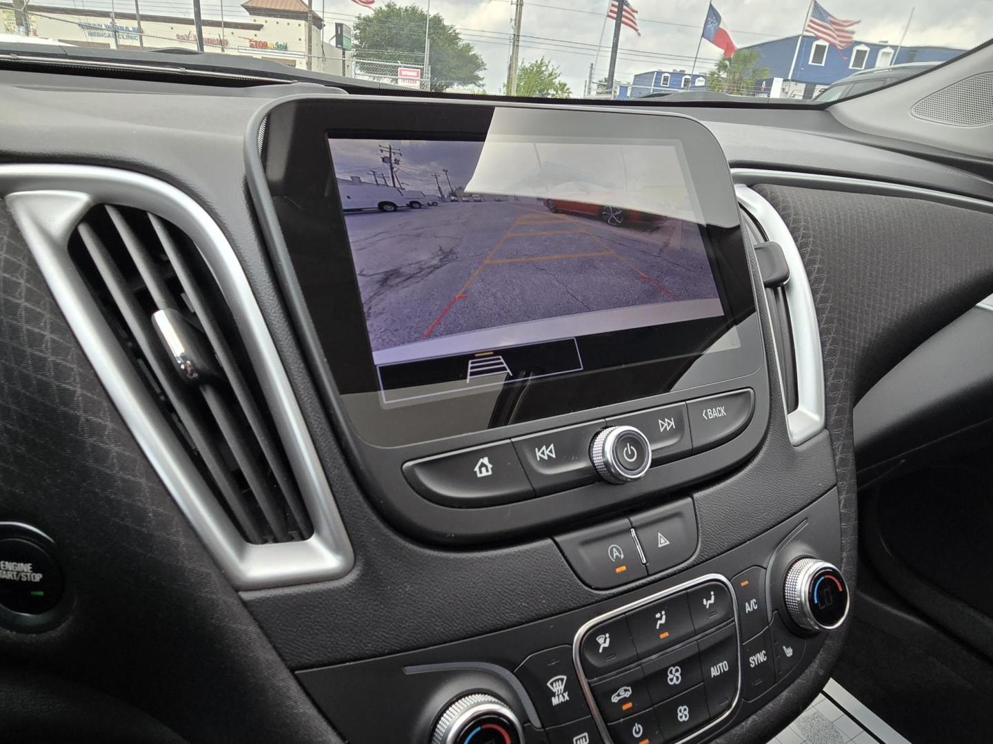 2024 White /Black Chevrolet Malibu 1LT (1G1ZD5ST6RF) with an 1.5L L4 DOHC 16V engine, 6A transmission, located at 1842 Wirt Road, Houston, TX, 77055, (713) 973-3903, 29.805330, -95.484787 - Photo#21