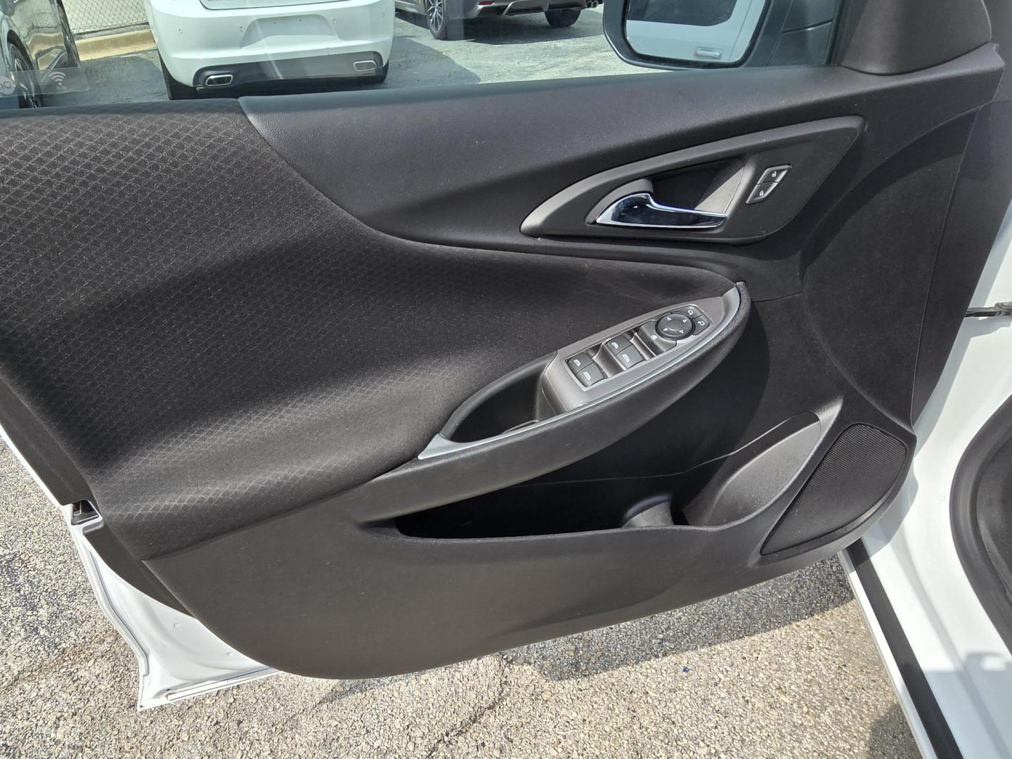 2024 White /Black Chevrolet Malibu 1LT (1G1ZD5ST6RF) with an 1.5L L4 DOHC 16V engine, 6A transmission, located at 1842 Wirt Road, Houston, TX, 77055, (713) 973-3903, 29.805330, -95.484787 - Photo#9