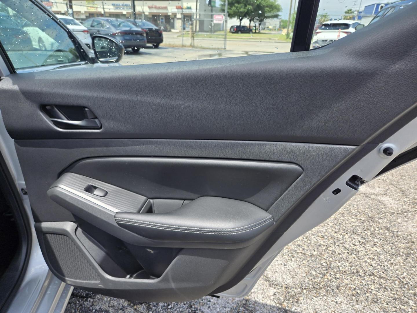 2024 Silver Nissan Altima 2.5 SV (1N4BL4DV7RN) with an 2.5L L4 DOHC 16V engine, CVT transmission, located at 1842 Wirt Road, Houston, TX, 77055, (713) 973-3903, 29.805330, -95.484787 - Photo#15