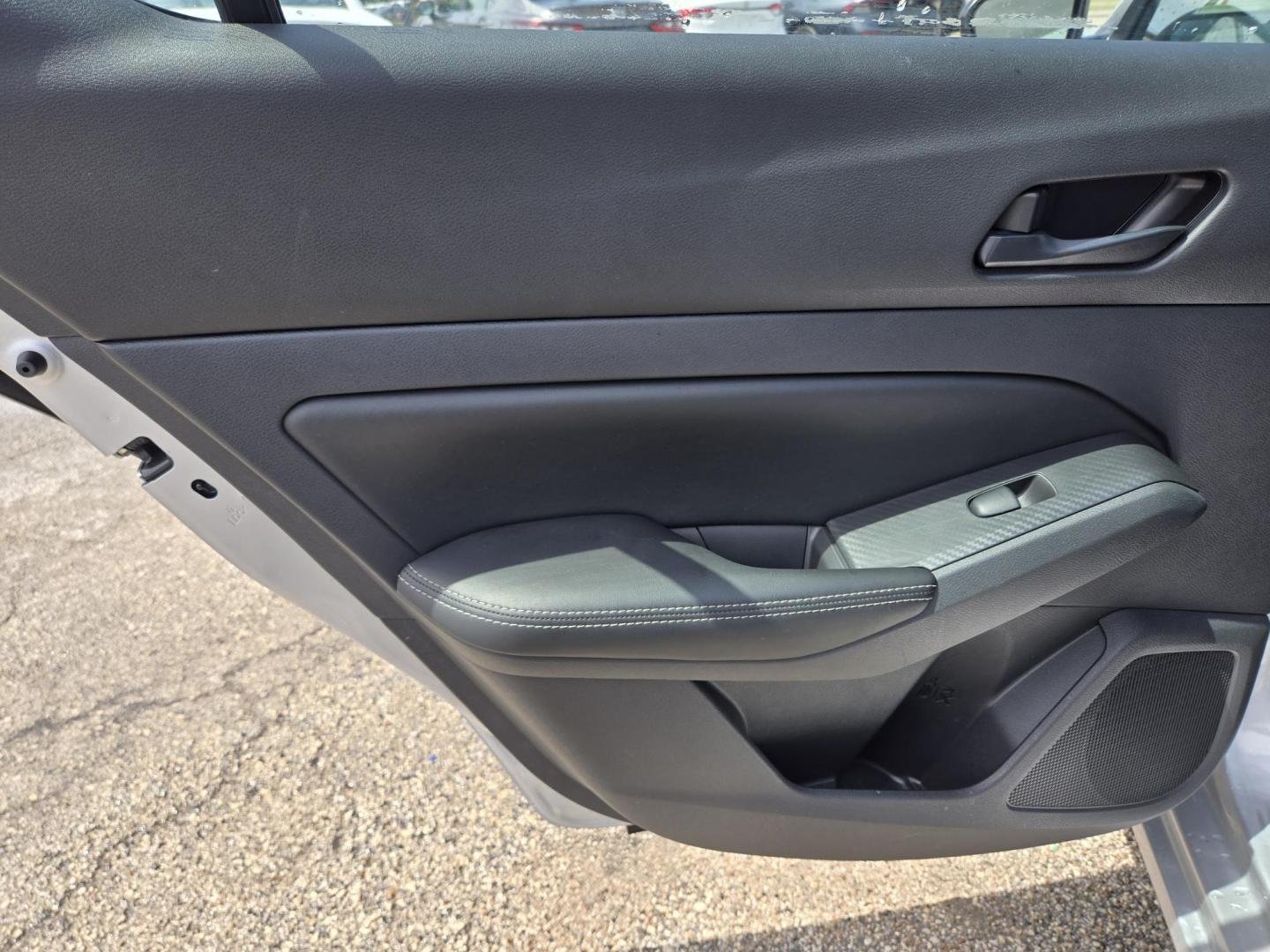 2024 Silver Nissan Altima 2.5 SV (1N4BL4DV7RN) with an 2.5L L4 DOHC 16V engine, CVT transmission, located at 1842 Wirt Road, Houston, TX, 77055, (713) 973-3903, 29.805330, -95.484787 - Photo#11