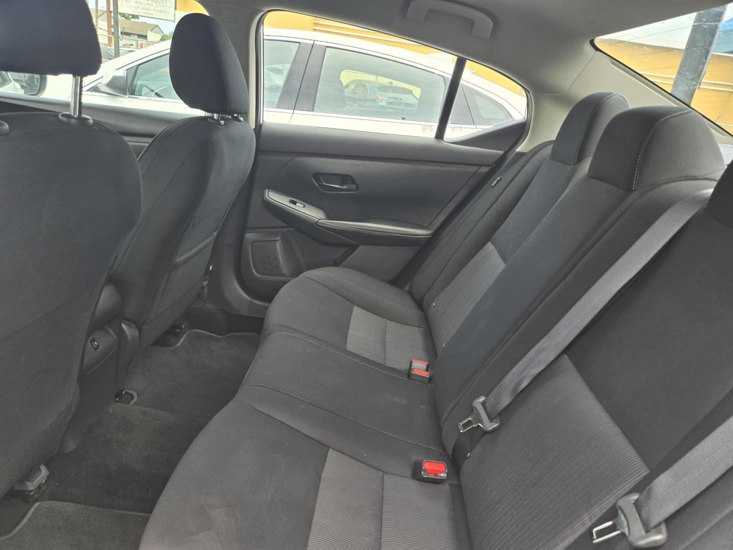 2024 White /Black Nissan Sentra SV (3N1AB8CV8RY) with an 1.8L L4 SFI DOHC 16V engine, CVT transmission, located at 1842 Wirt Road, Houston, TX, 77055, (713) 973-3903, 29.805330, -95.484787 - Photo#15