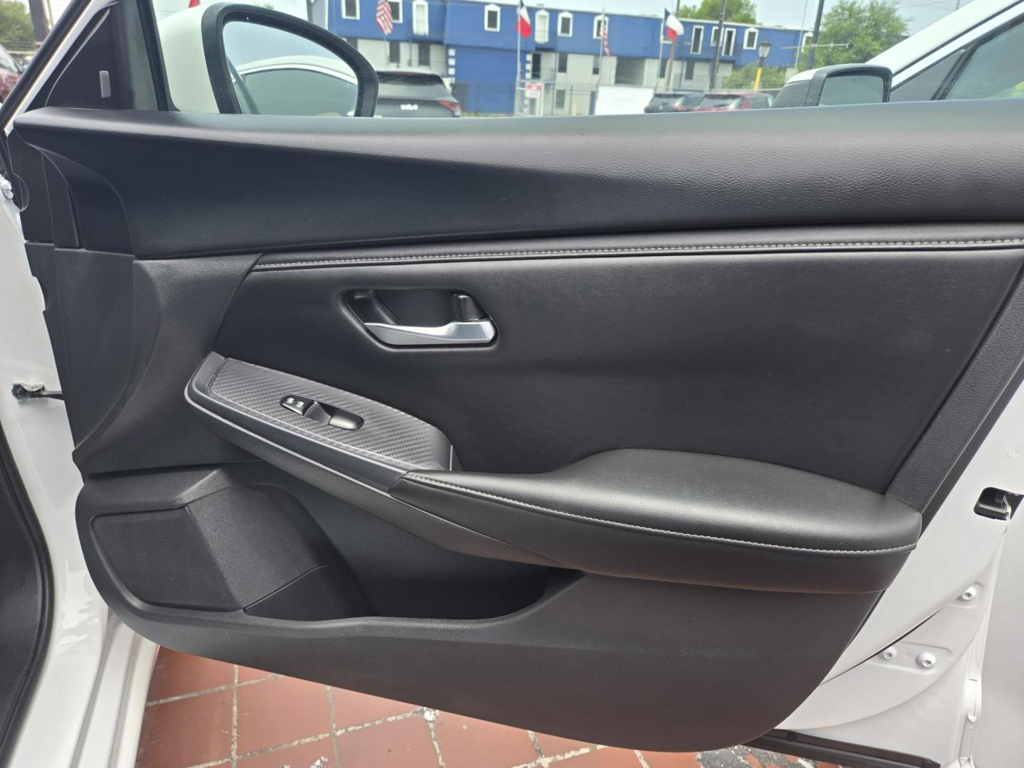 2024 White /Black Nissan Sentra SV (3N1AB8CV8RY) with an 1.8L L4 SFI DOHC 16V engine, CVT transmission, located at 1842 Wirt Road, Houston, TX, 77055, (713) 973-3903, 29.805330, -95.484787 - Photo#19