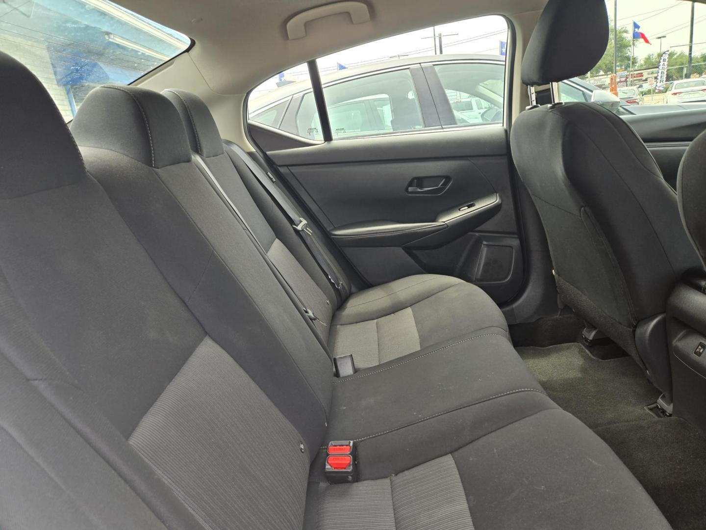 2024 White /Black Nissan Sentra SV (3N1AB8CV8RY) with an 1.8L L4 SFI DOHC 16V engine, CVT transmission, located at 1842 Wirt Road, Houston, TX, 77055, (713) 973-3903, 29.805330, -95.484787 - Photo#20