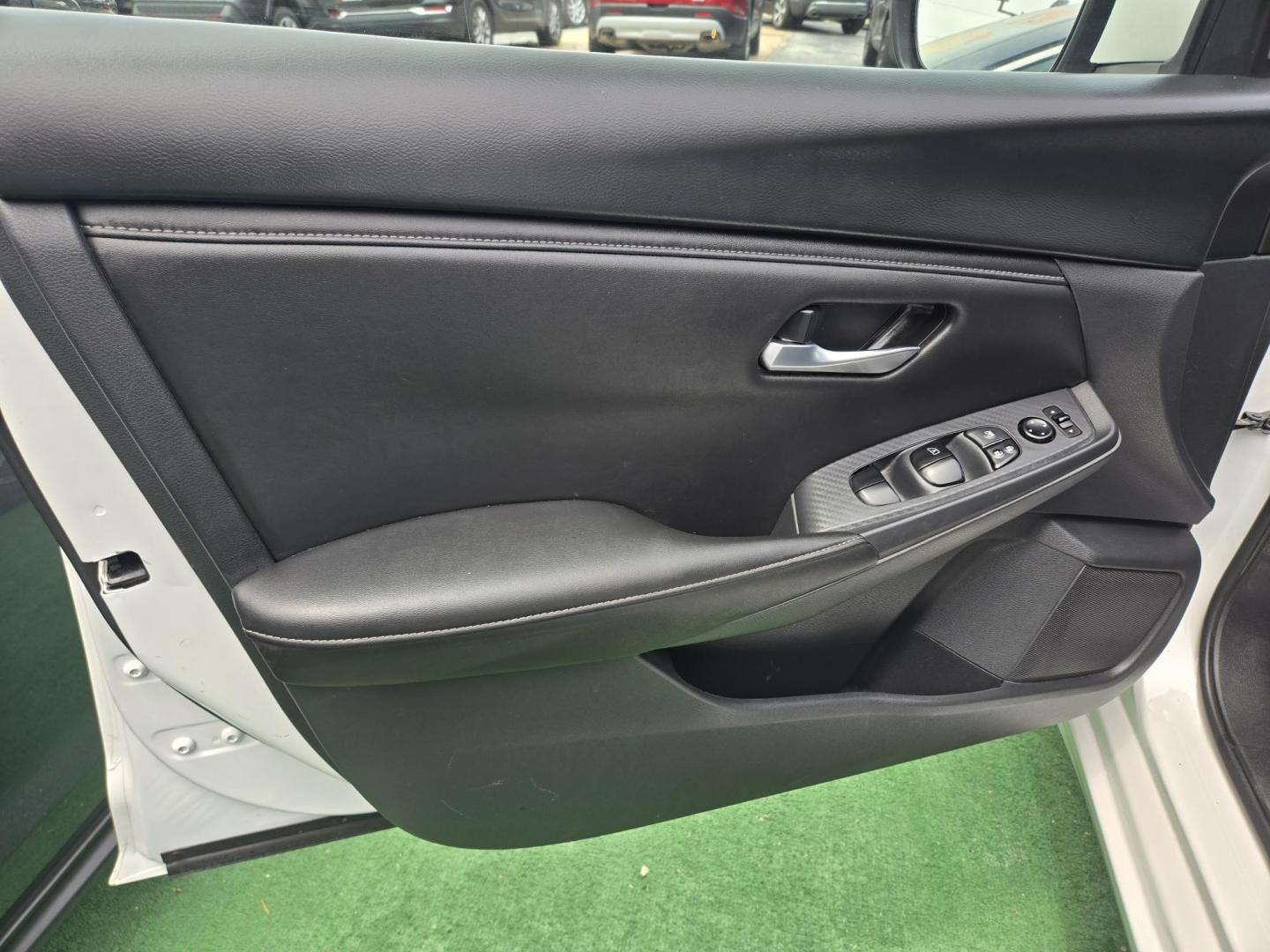 2024 White /Black Nissan Sentra SV (3N1AB8CV8RY) with an 1.8L L4 SFI DOHC 16V engine, CVT transmission, located at 1842 Wirt Road, Houston, TX, 77055, (713) 973-3903, 29.805330, -95.484787 - Photo#14