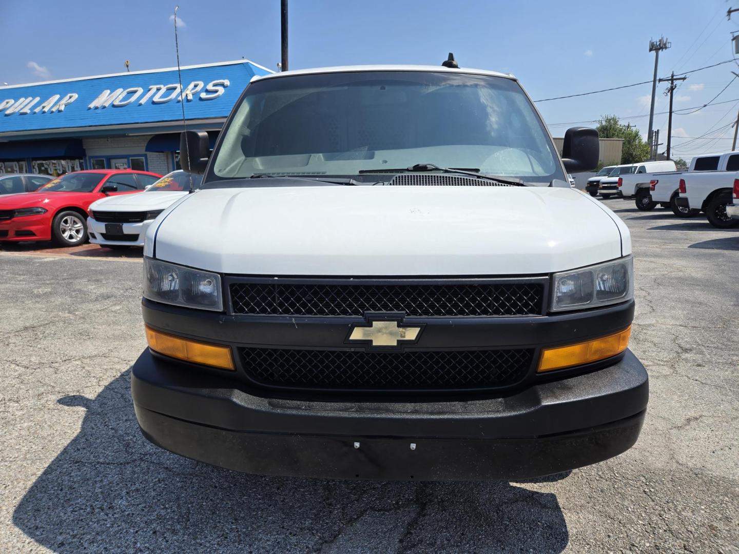 2021 White Chevrolet Express 2500 Cargo (1GCWGAFP5M1) with an 4.3L V6 engine, 6A transmission, located at 1842 Wirt Road, Houston, TX, 77055, (713) 973-3903, 29.805330, -95.484787 - Photo#7
