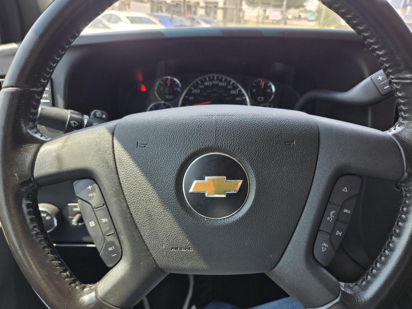 2021 White Chevrolet Express 2500 Cargo (1GCWGAFP5M1) with an 4.3L V6 engine, 6A transmission, located at 1842 Wirt Road, Houston, TX, 77055, (713) 973-3903, 29.805330, -95.484787 - Photo#15