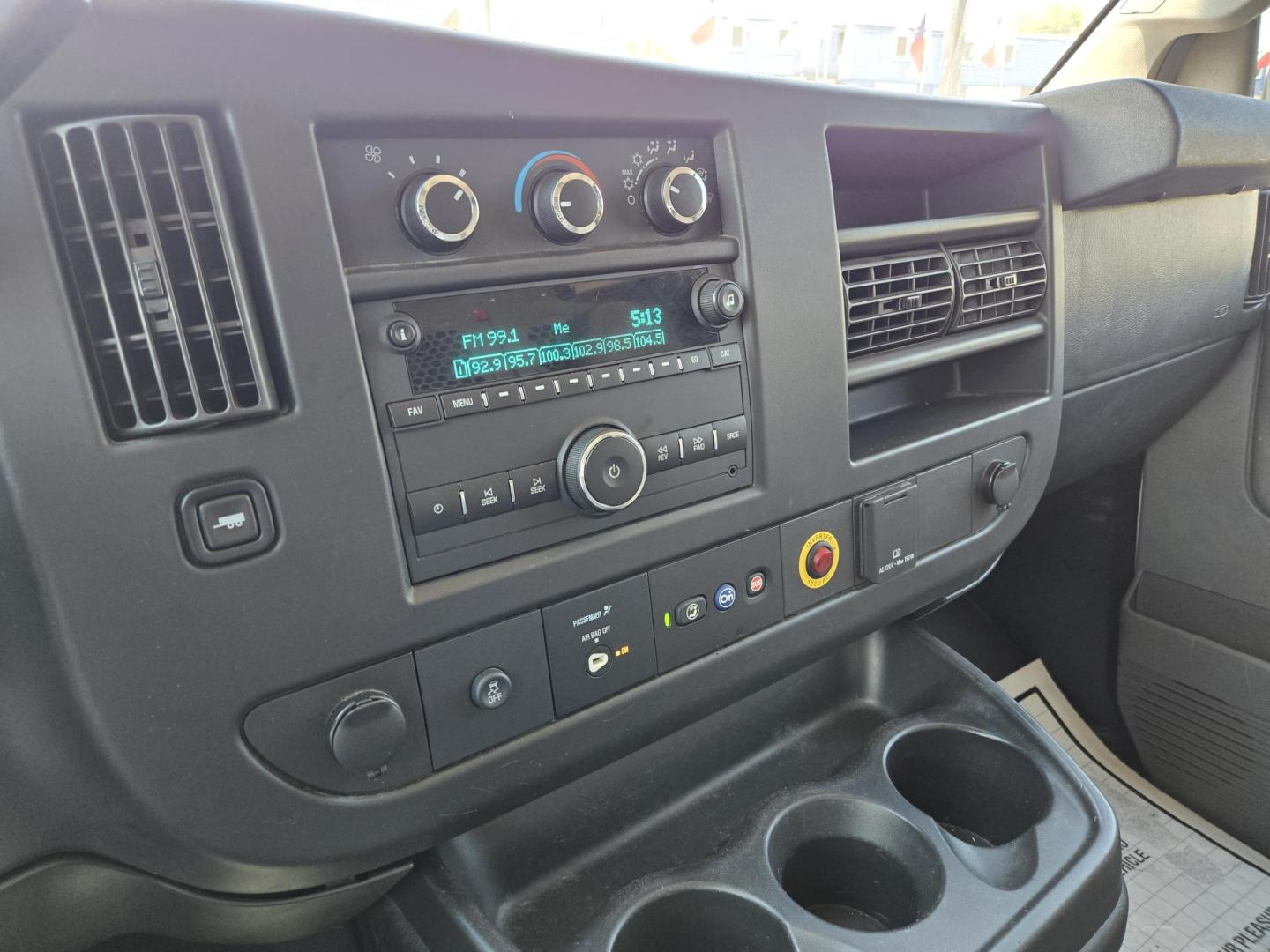 2021 White Chevrolet Express 2500 Cargo (1GCWGAFP5M1) with an 4.3L V6 engine, 6A transmission, located at 1842 Wirt Road, Houston, TX, 77055, (713) 973-3903, 29.805330, -95.484787 - Photo#18