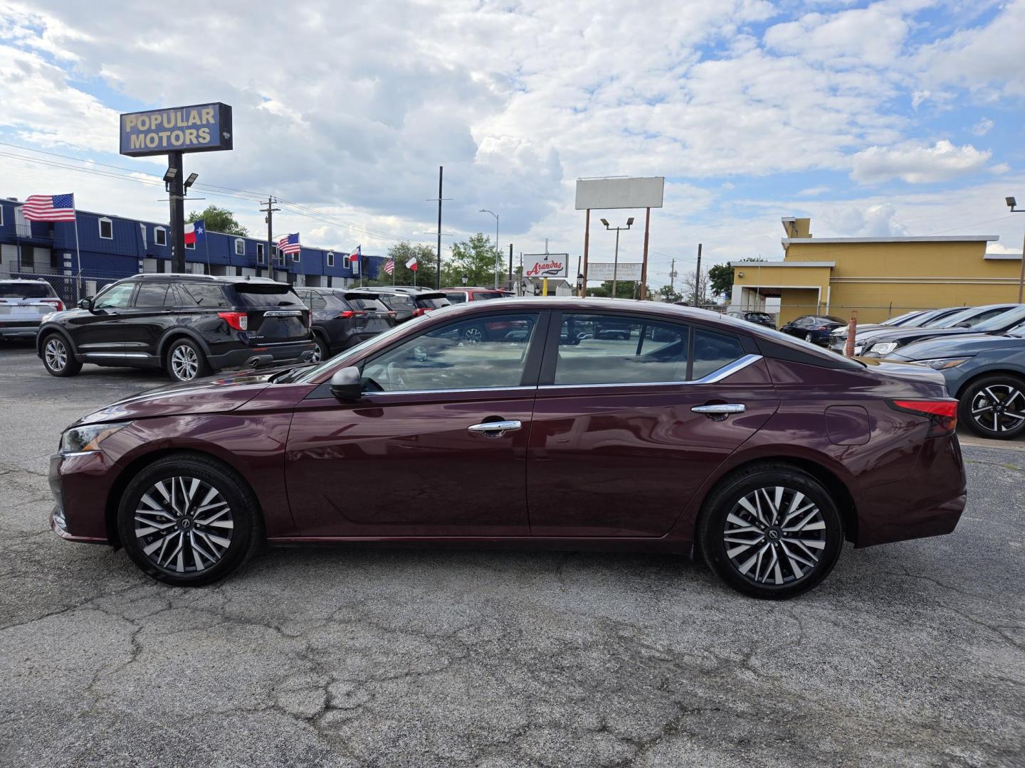 2025 MAROON Nissan Altima 2.5 SV (1N4BL4DV1SN) with an 2.5L L4 DOHC 16V engine, CVT transmission, located at 1842 Wirt Road, Houston, TX, 77055, (713) 973-3903, 29.805330, -95.484787 - Photo#1