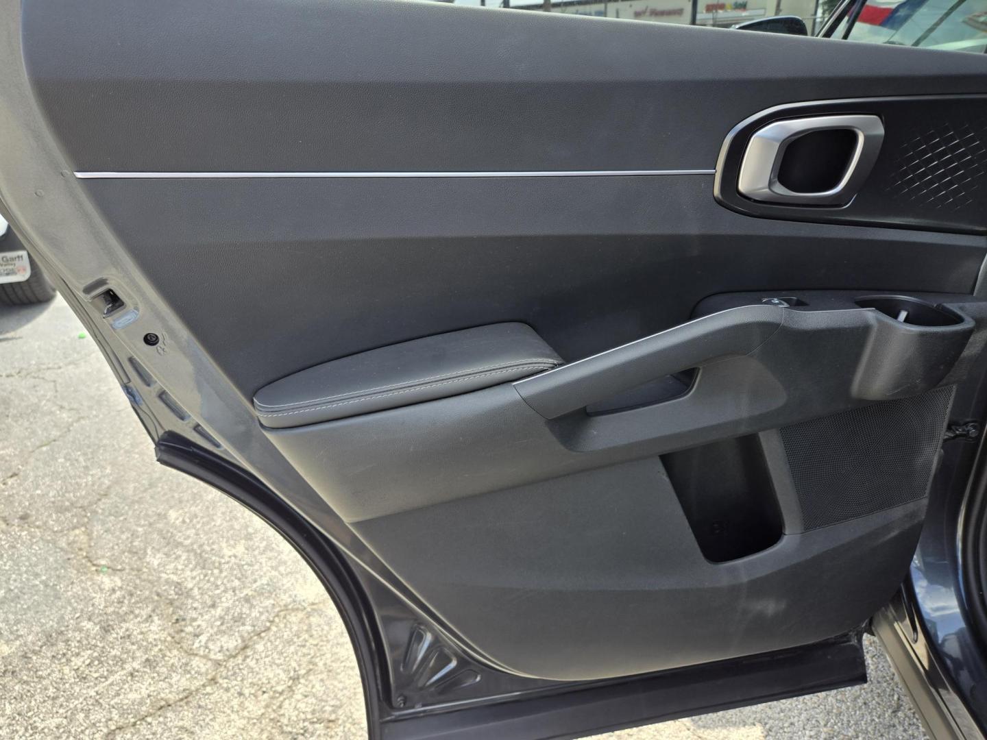 2023 Gray /Black Kia Sorento LX 2WD (5XYRG4LC9PG) with an 2.4L L4 DOHC 16V engine, 6A transmission, located at 1842 Wirt Road, Houston, TX, 77055, (713) 973-3903, 29.805330, -95.484787 - Photo#11