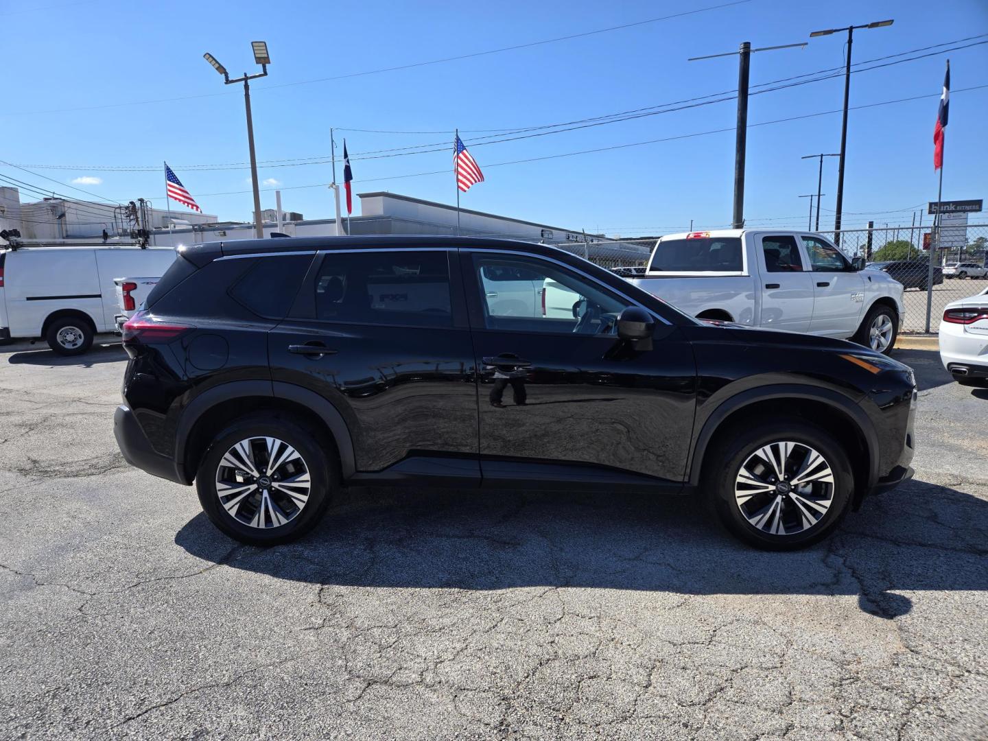 2023 Black /Black Nissan Rogue SV (5N1BT3BA7PC) with an 2.5L L4 DOHC 16V engine, CVT transmission, located at 1842 Wirt Road, Houston, TX, 77055, (713) 973-3903, 29.805330, -95.484787 - Photo#5