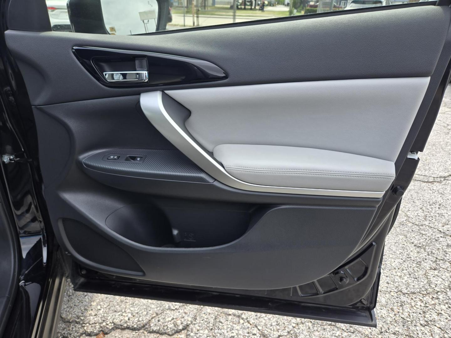 2024 Black Mitsubishi Eclipse Cross SE AWD (JA4ATWAA9RZ) with an 1.5L L4 DOHC 16V engine, CVT transmission, located at 1842 Wirt Road, Houston, TX, 77055, (713) 973-3903, 29.805330, -95.484787 - Photo#13