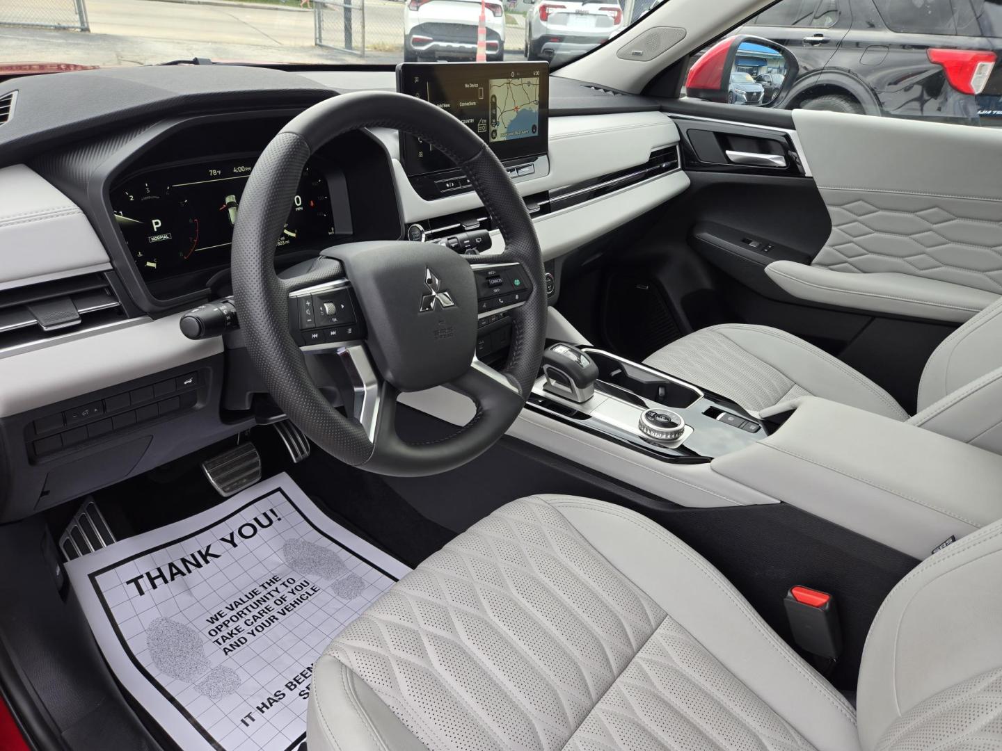 2025 MAROON /BEIGE Mitsubishi Outlander SEL (JA4J3WA82SZ) with an 2.4L L4 DOHC 16V engine, CVT transmission, located at 1842 Wirt Road, Houston, TX, 77055, (713) 973-3903, 29.805330, -95.484787 - Photo#8