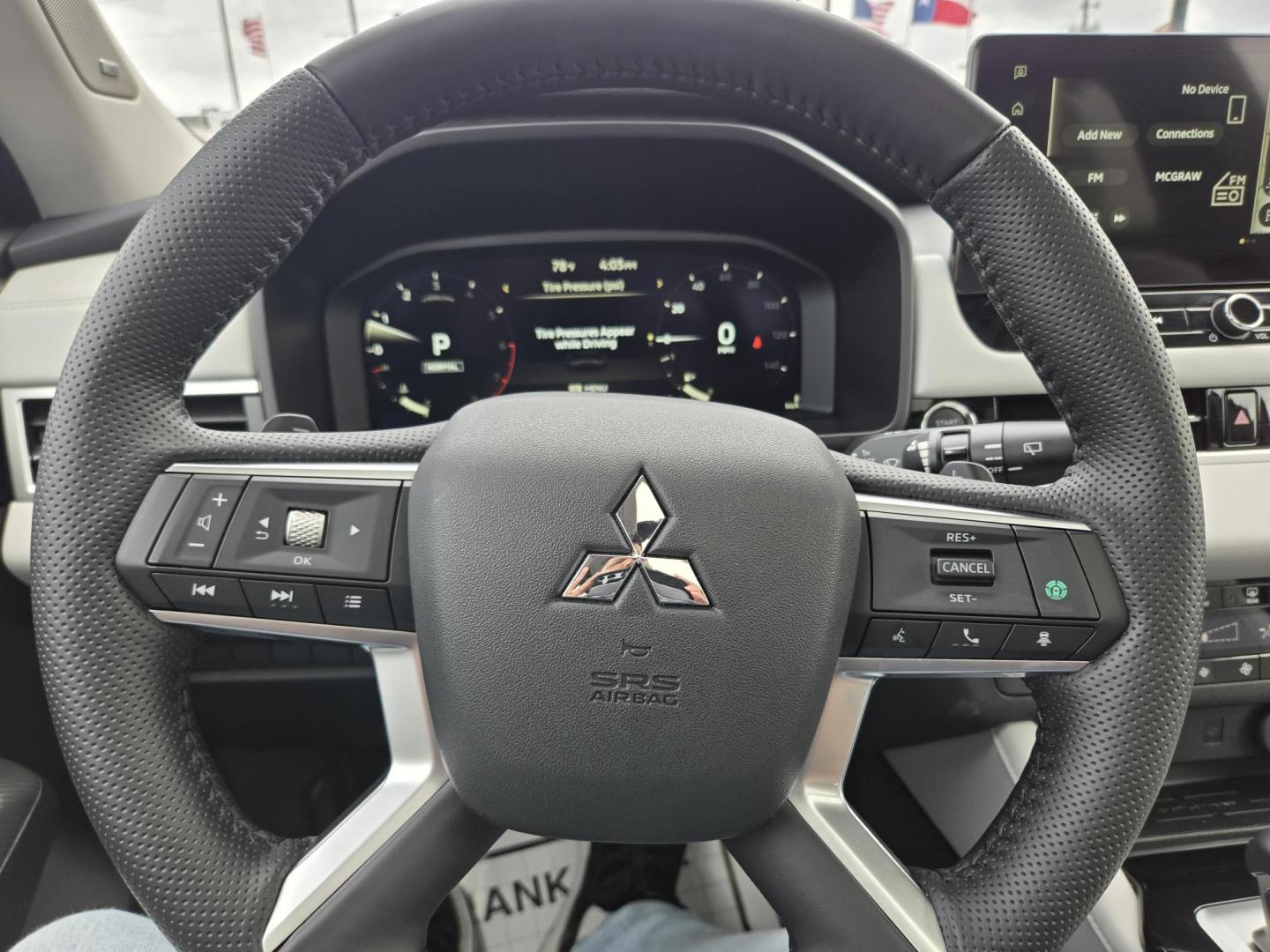 2025 MAROON /BEIGE Mitsubishi Outlander SEL (JA4J3WA82SZ) with an 2.4L L4 DOHC 16V engine, CVT transmission, located at 1842 Wirt Road, Houston, TX, 77055, (713) 973-3903, 29.805330, -95.484787 - Photo#23