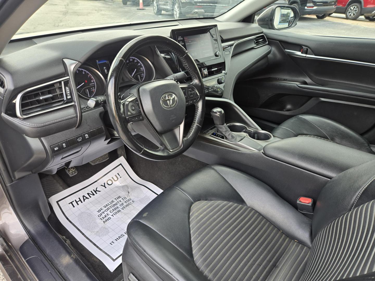 2021 Gray /Black Toyota Camry SE (4T1G11AK3MU) with an 2.5L L4 DOHC 16V engine, 8A transmission, located at 1842 Wirt Road, Houston, TX, 77055, (713) 973-3903, 29.805330, -95.484787 - Photo#8